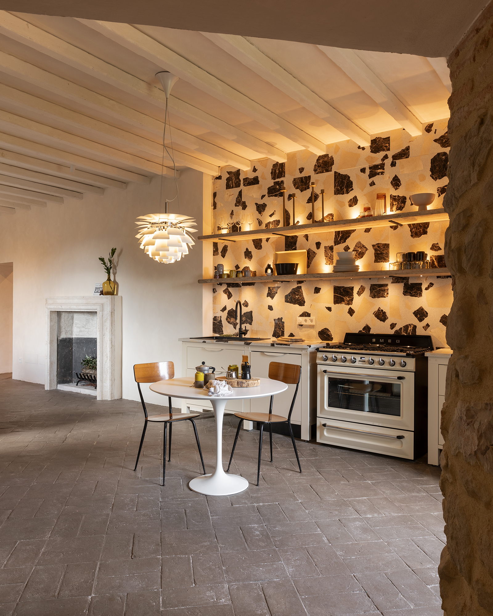 la-torre_apartment_umbria-italy_interior-kitchen-design.jpg
