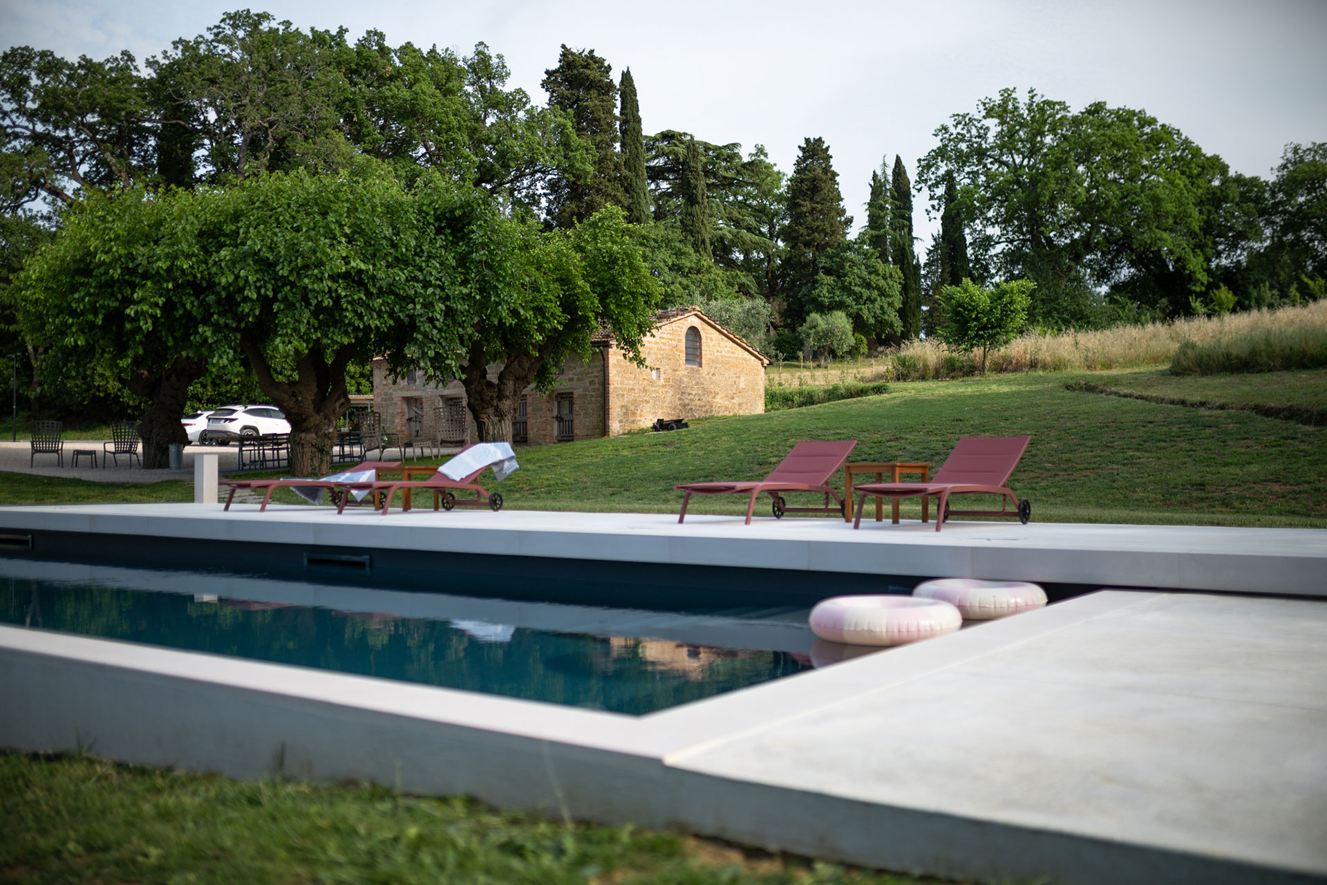 casa-fugiano_farmhouse_marche-italy_exterior.jpg