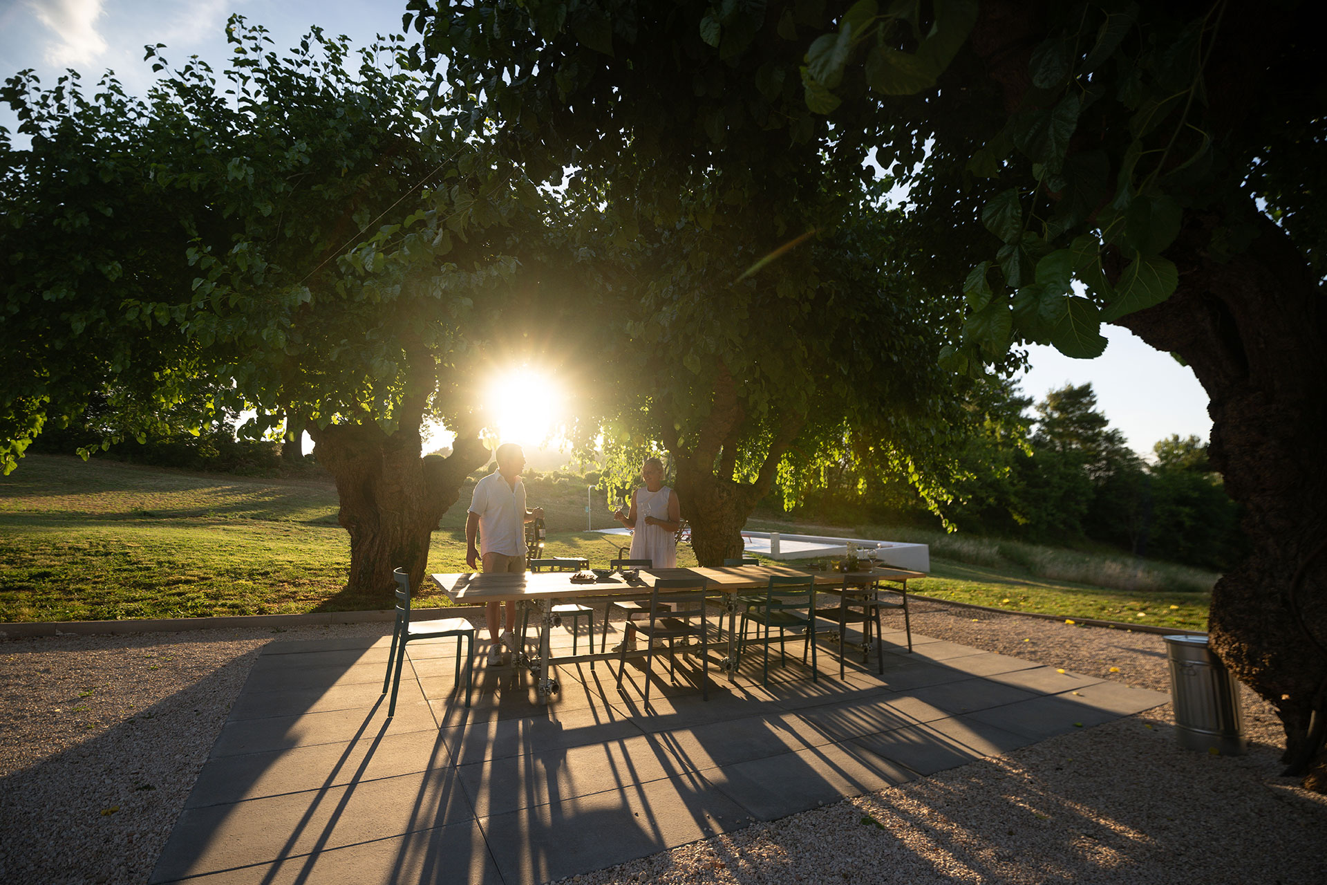 casa-fugiano_farmhouse_marche-italy_exterior-table.jpg
