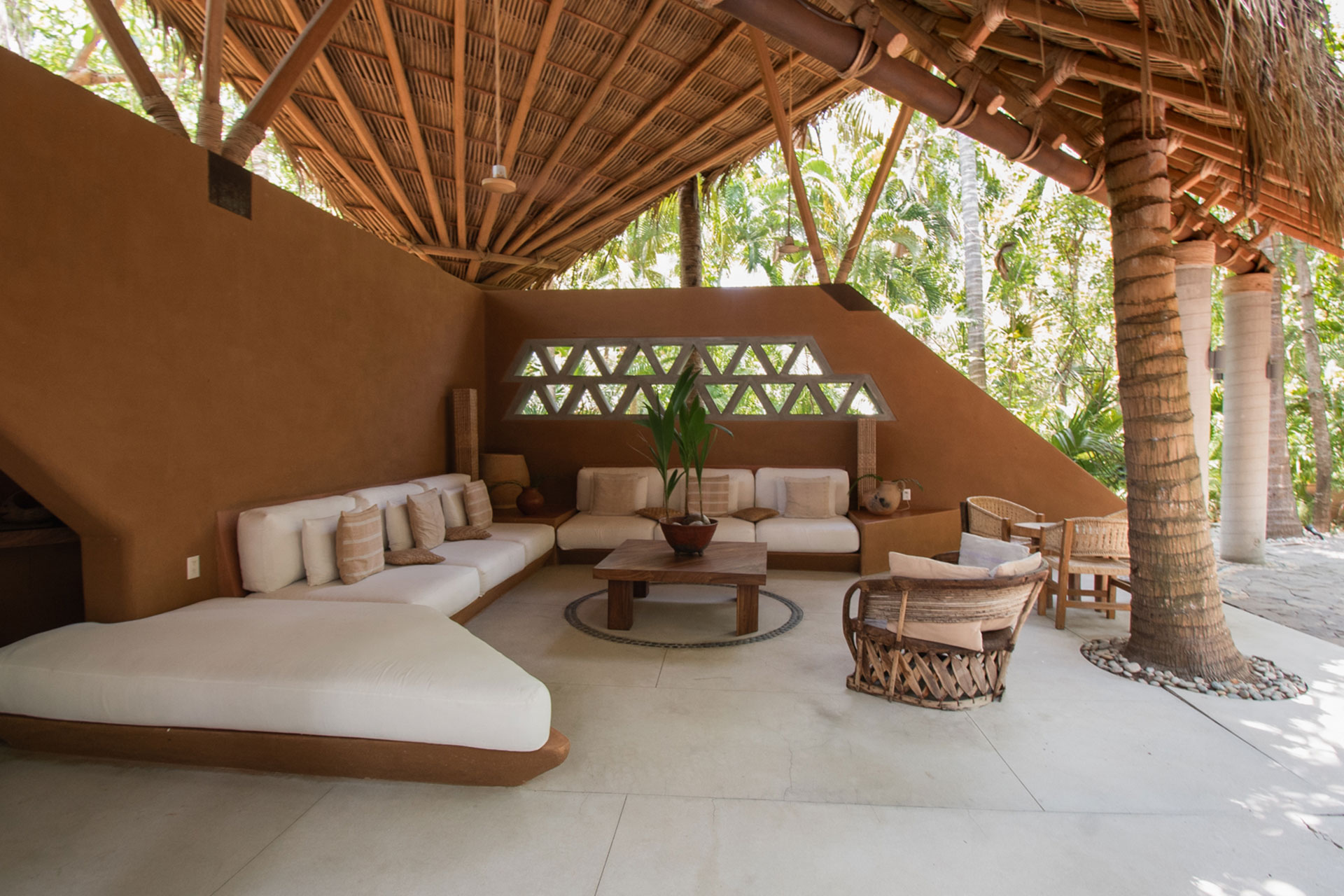 el-palmar_villa_oaxaca-mexico_exterior-seating-area.jpg