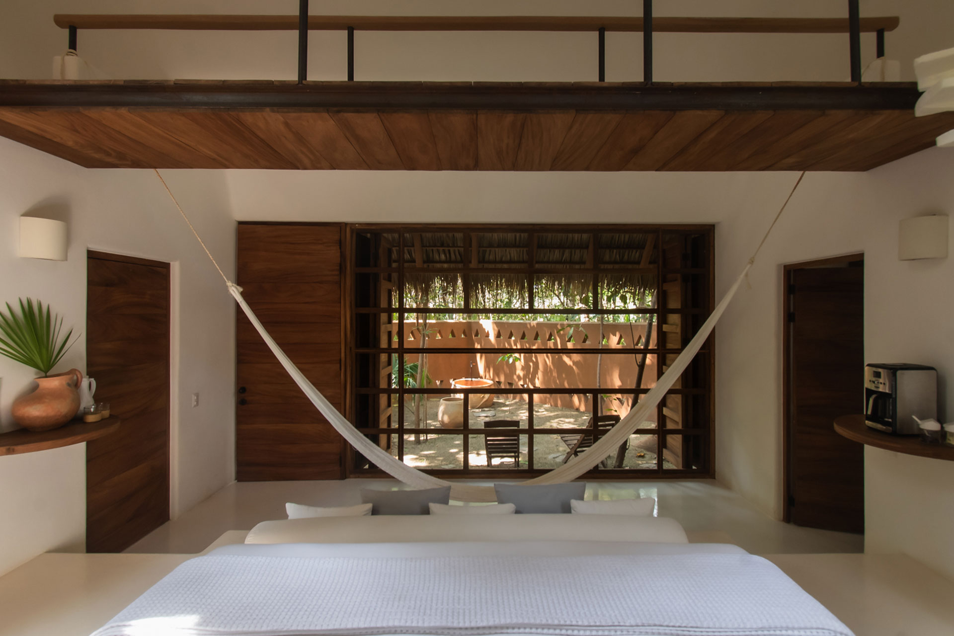el-palmar_villa_oaxaca-mexico_interior-bedroom-view.jpg