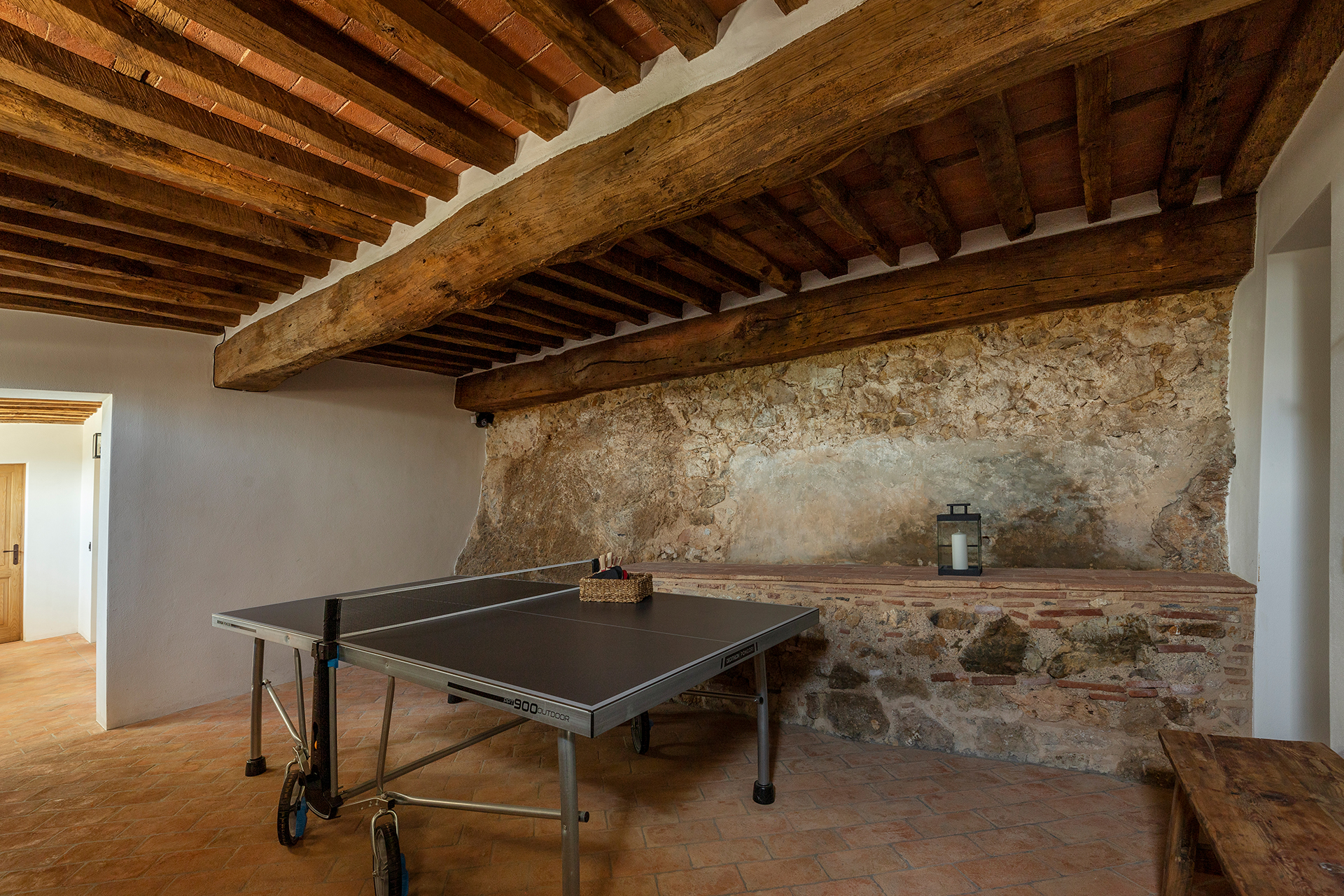 villa-tomeoni_farmhouse_tuscany-italy_interior-ping-pong.jpg