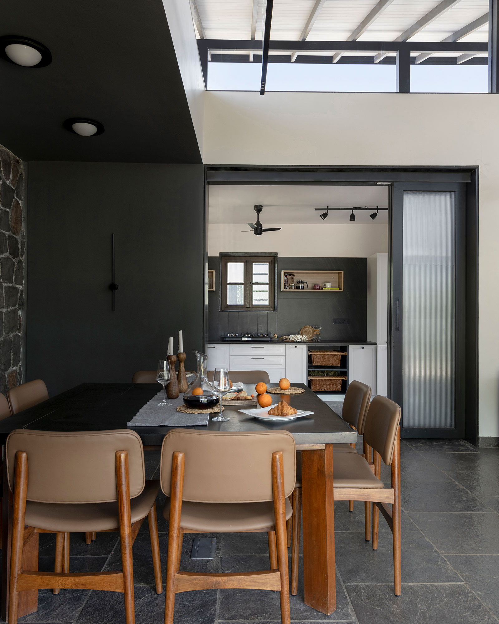 the-open-house-at-saukhya-farm_estate_Maharashtra-india_interior-space.jpg
