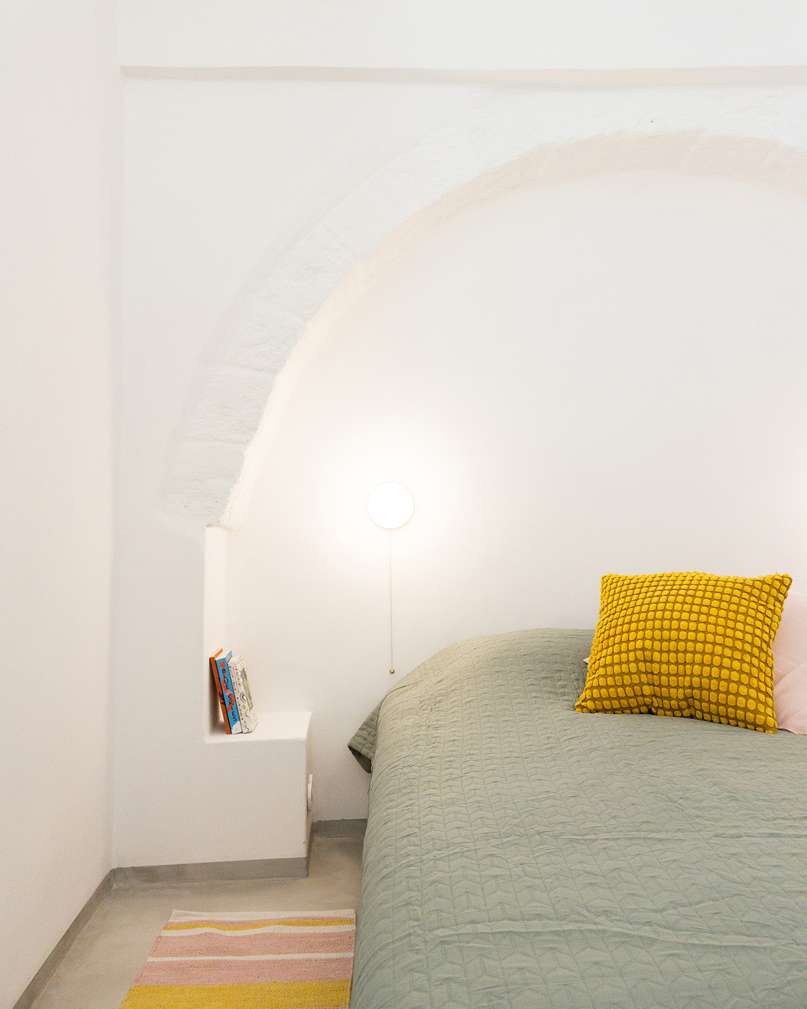 villa-tomeoni_apartment_puglia-italy_interior-bed.jpg
