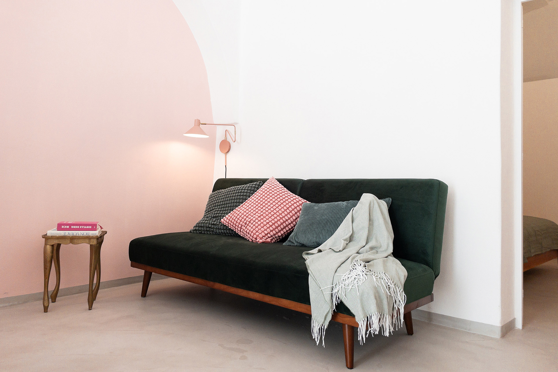 villa-tomeoni_apartment_puglia-italy_interior-sofa.jpg