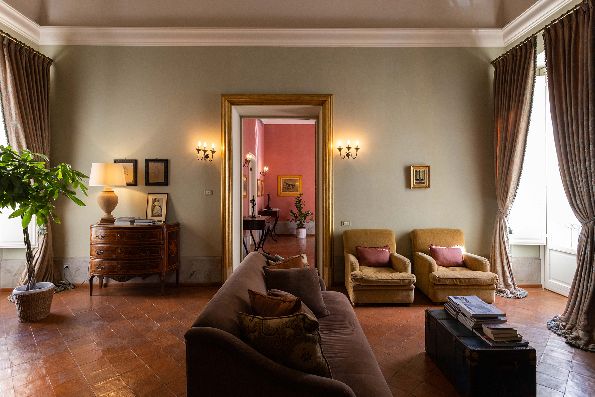 palazzo-sambuca-piano-nobile_apartment_palermo-sicilia-italy_interior-design-space.jpg
