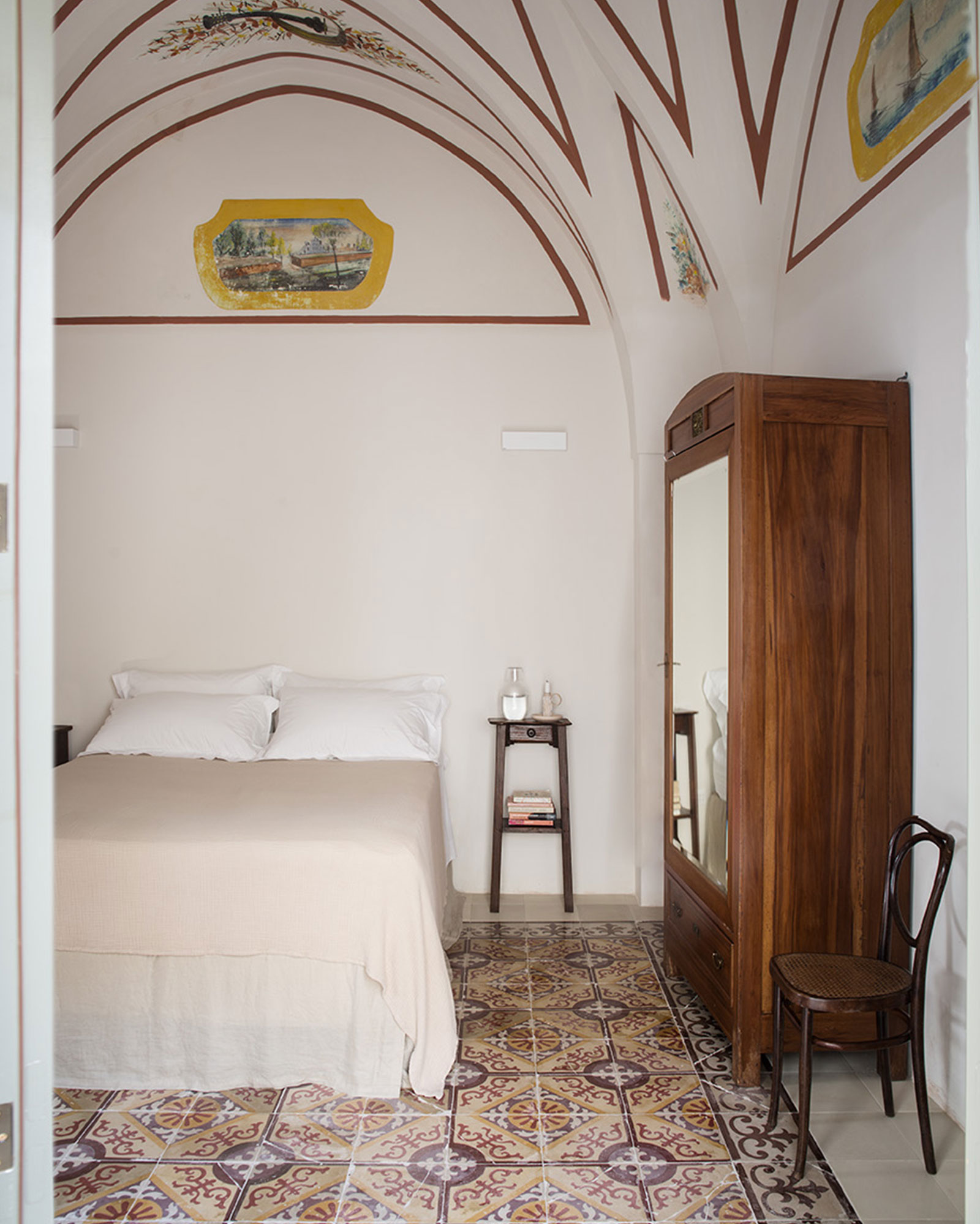 dimora-salento-dreams_villa_lecce-italy_interior-bedroom-space.jpg