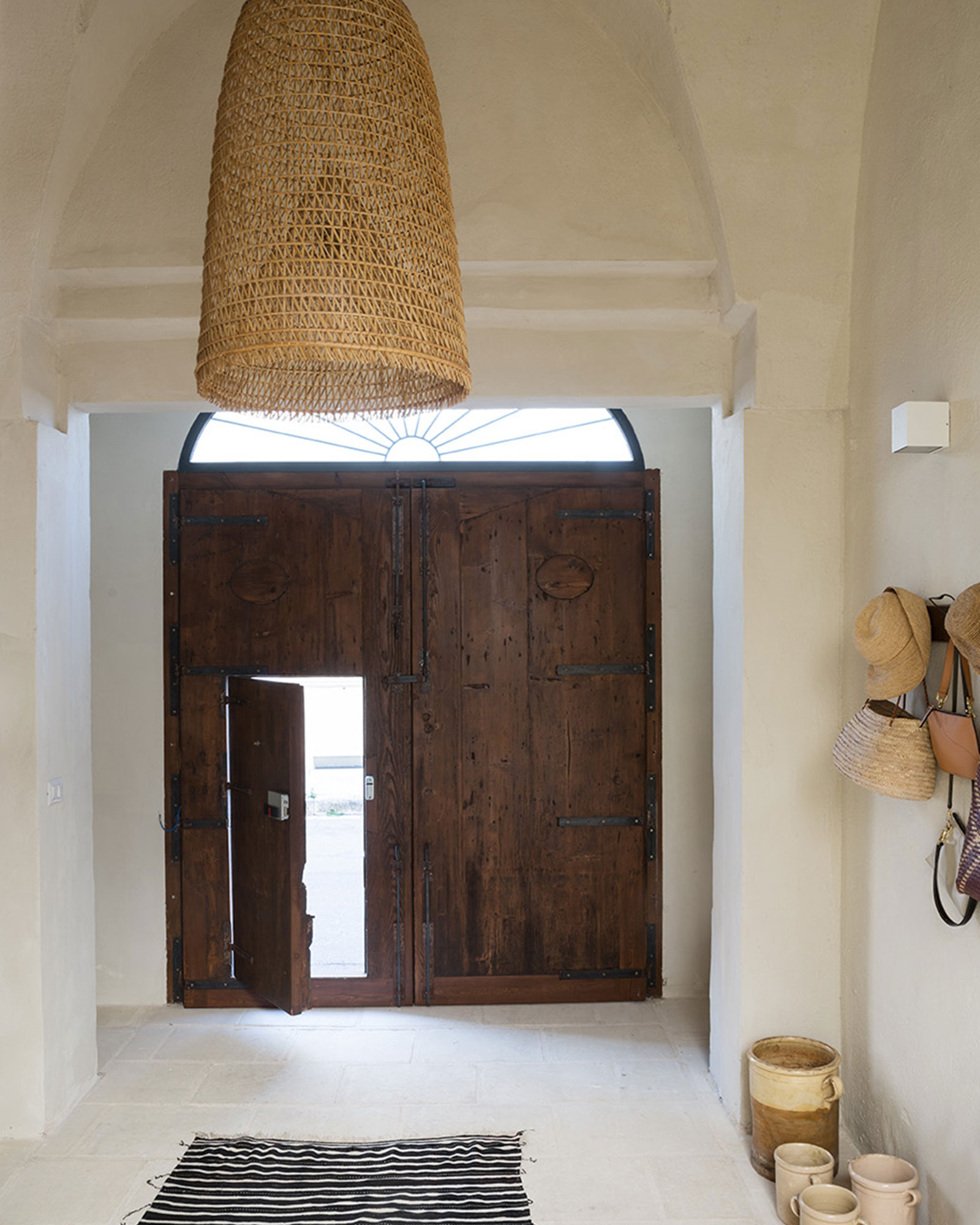 dimora-salento-dreams_villa_lecce-italy_interior-entrance.jpg