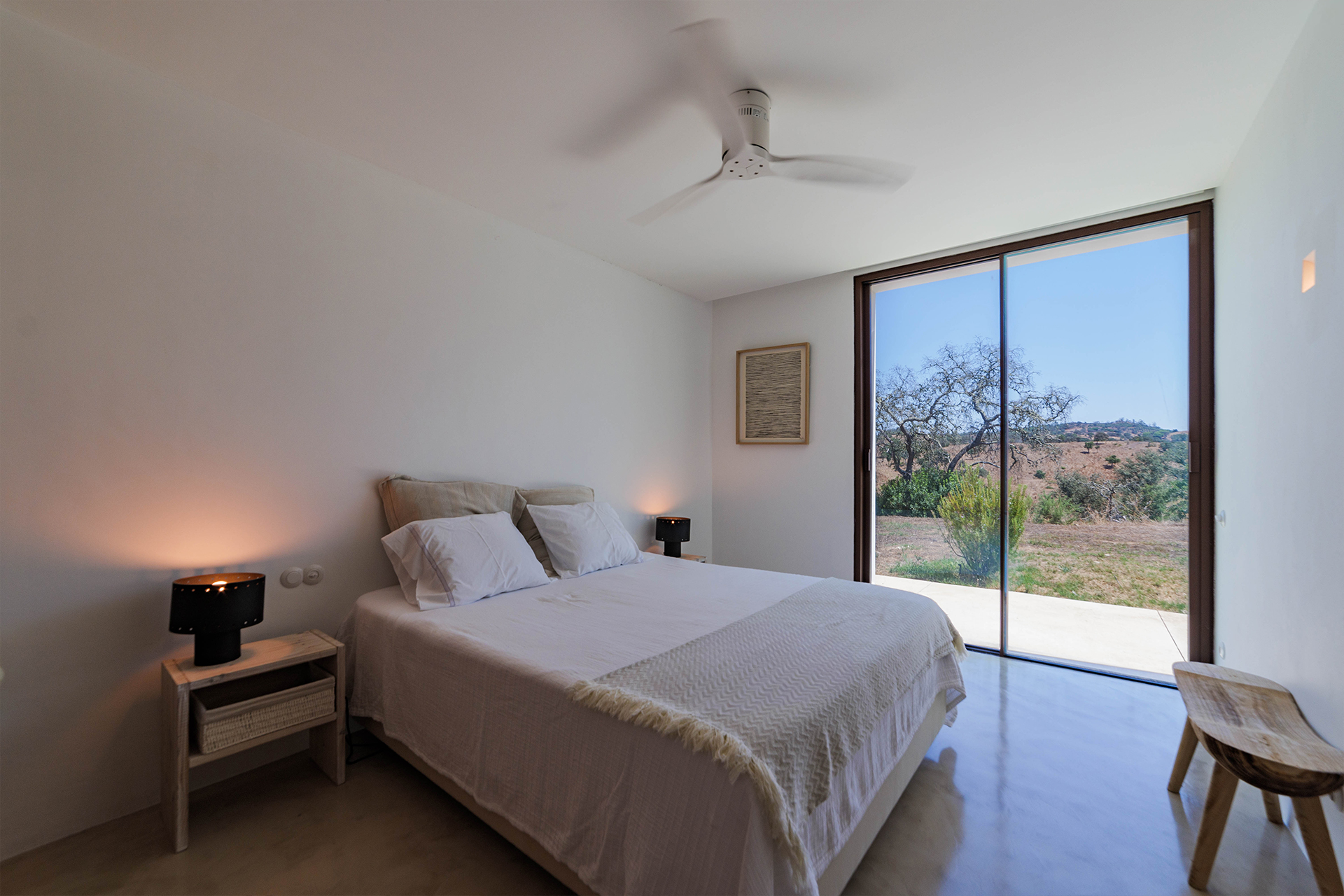 villa-quail_villa_setuabal-portugal_interior-bedroom-space-design.jpg