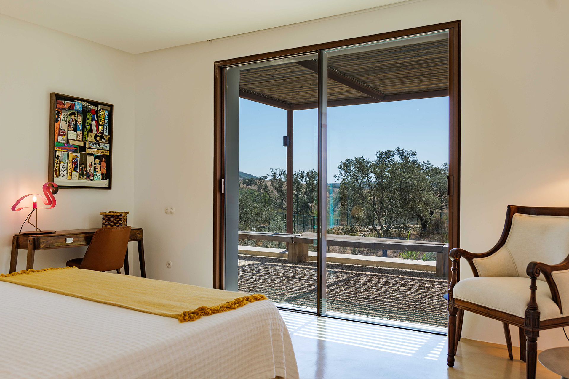 villa-quail_villa_setuabal-portugal_interior-bedroom-view.jpg