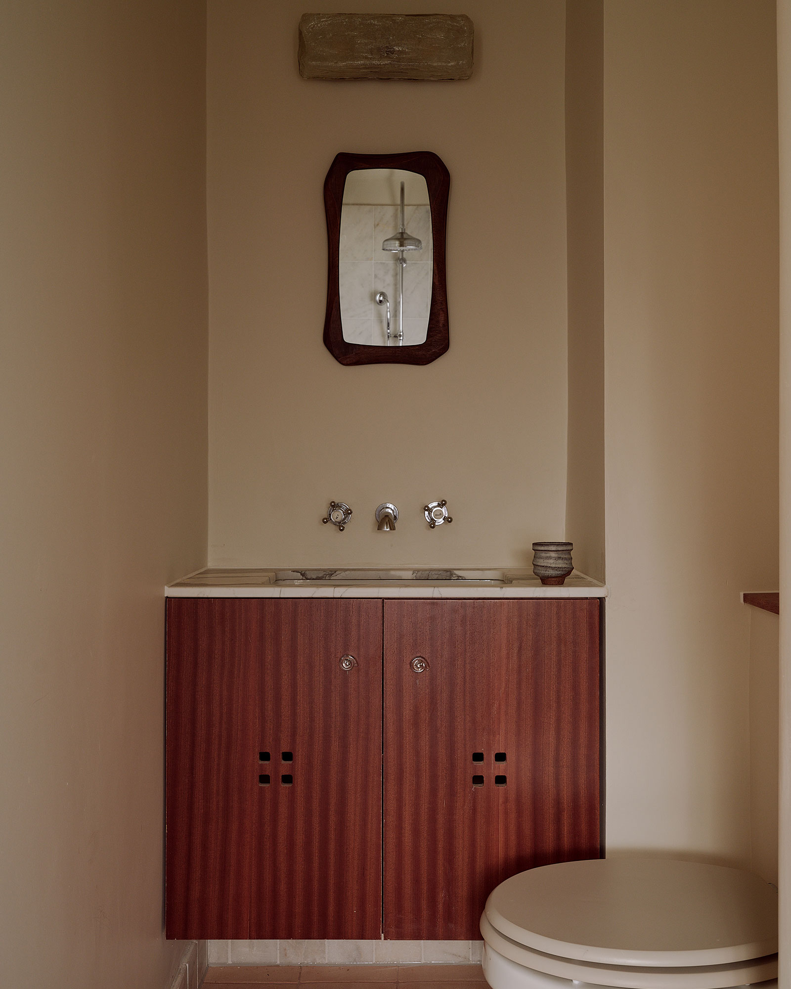 alta_townhouse_london-england_interior-bathroom.jpg