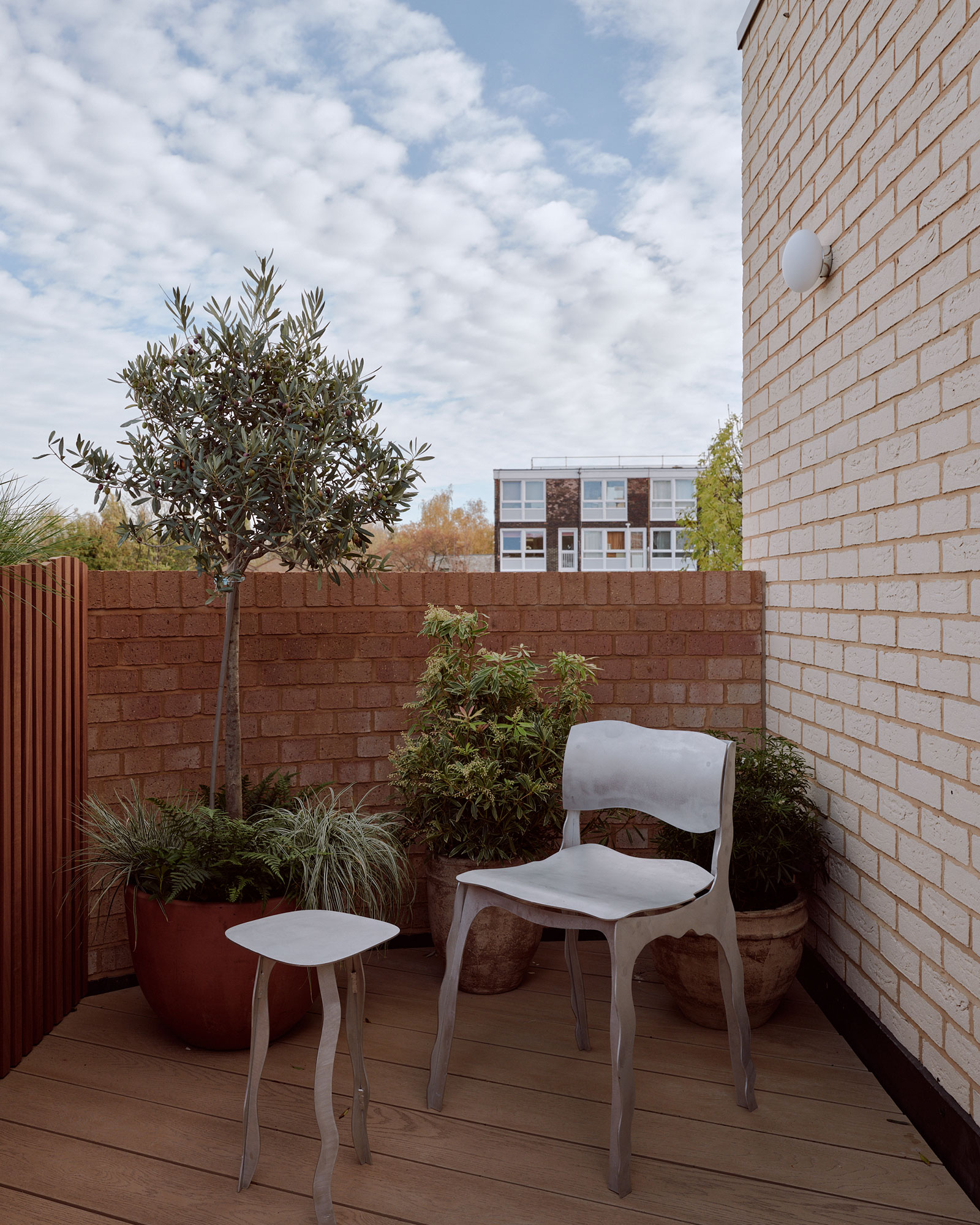 runda_house_london-uk_exterior-terrace.jpg