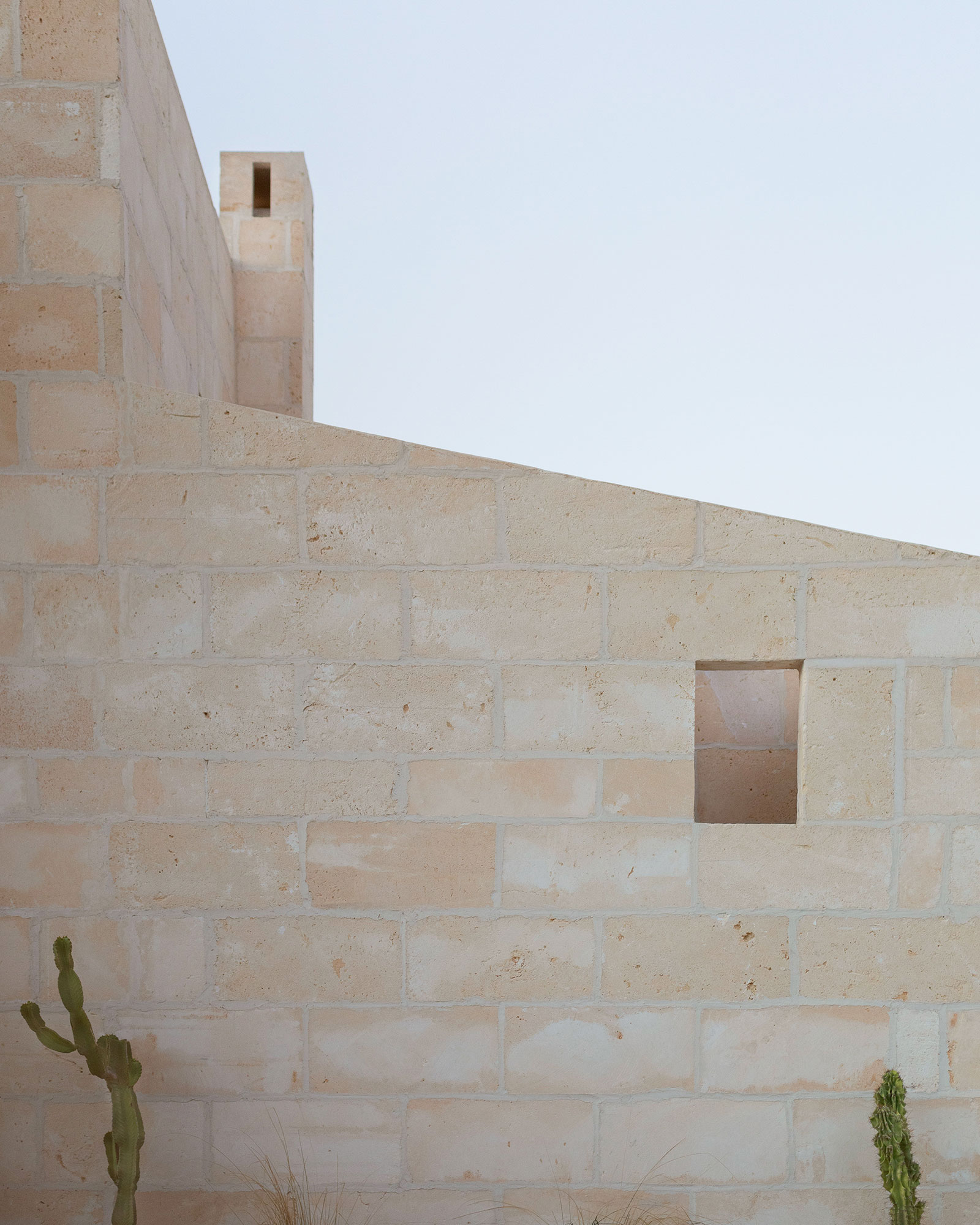 son-serra-cabin_house_Illes-Balears-spain_exterior-design-detail.jpg