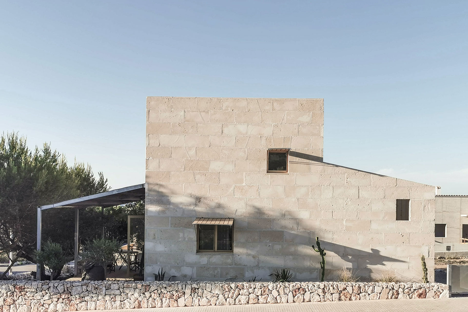 son-serra-cabin_house_Illes-Balears-spain_exterior-facade-design.jpg