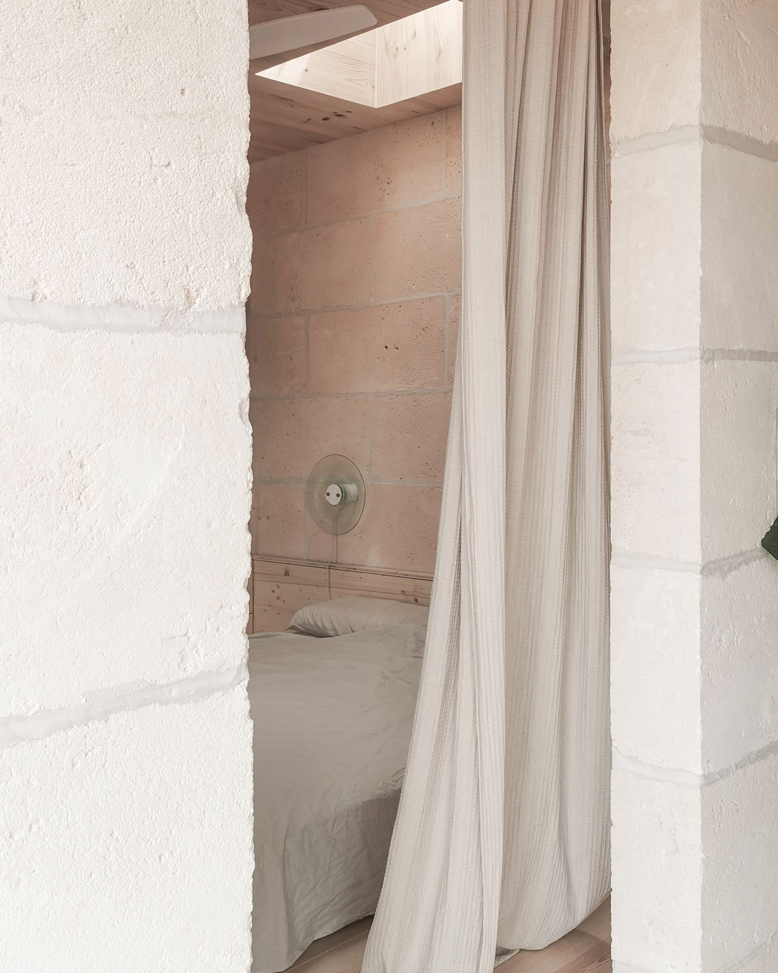 son-serra-cabin_house_Illes-Balears-spain_interior-bedroom.jpg