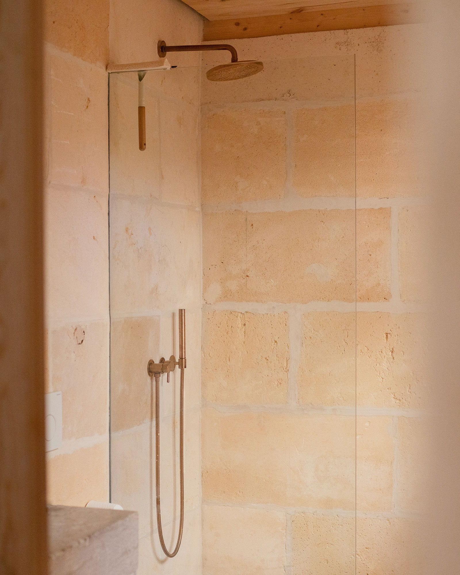 son-serra-cabin_house_Illes-Balears-spain_interior-shower.jpg