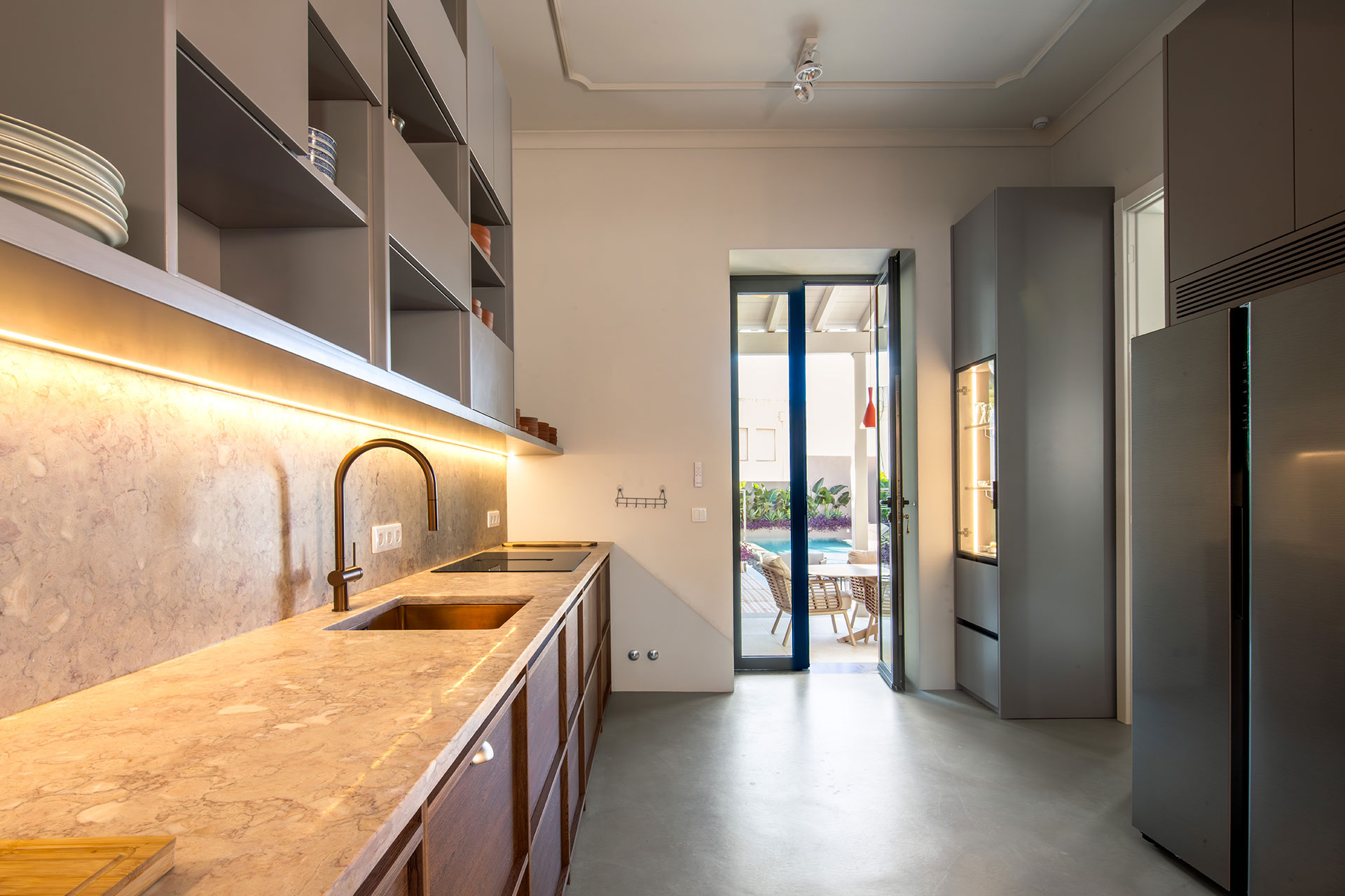 casa-dima_villa_faro-portugal_interior-kitchen-design.jpg