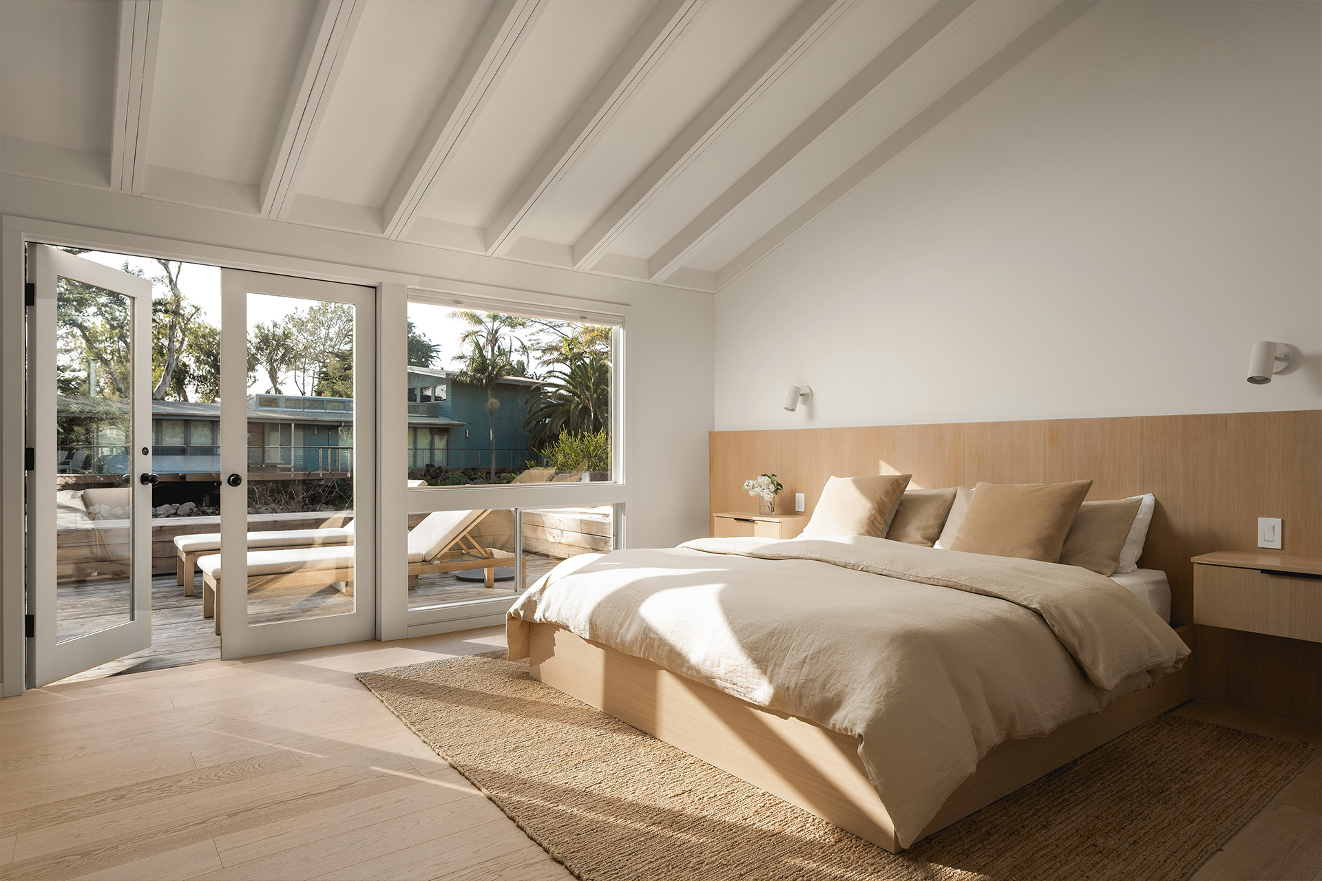the-point-at-rincon_beachhouse_california-usa_interior-bedroom.jpg