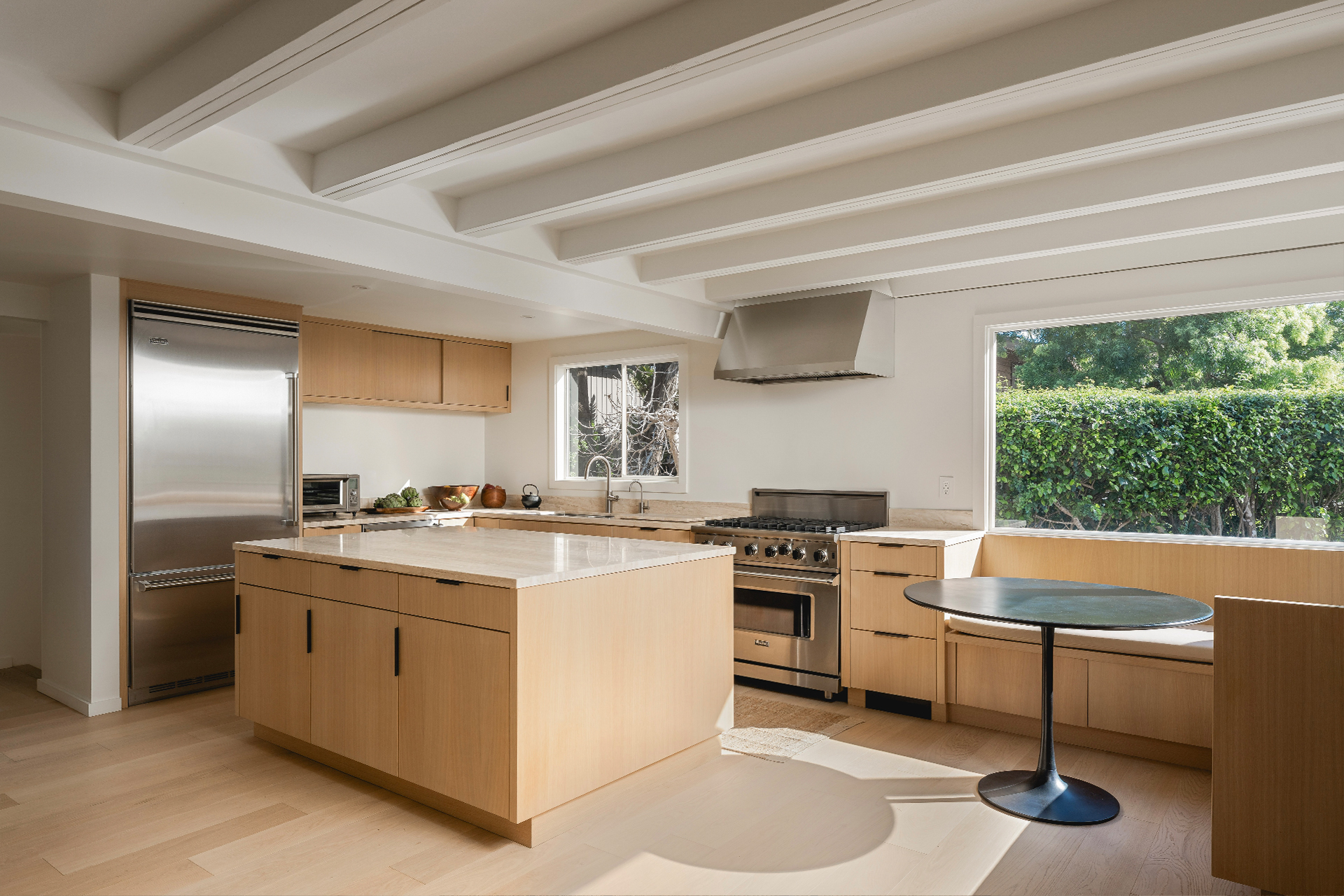 the-point-at-rincon_beachhouse_california-usa_interior-kitchen.jpg