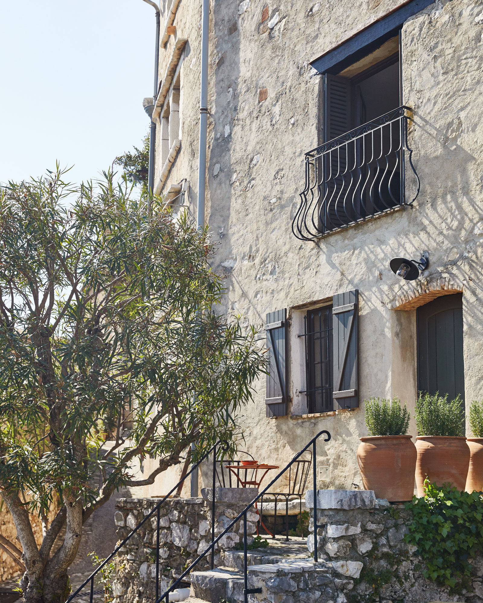 numéro-5_townhouse_Saint-Paul-de-Vence-France_exterior-facade.jpg