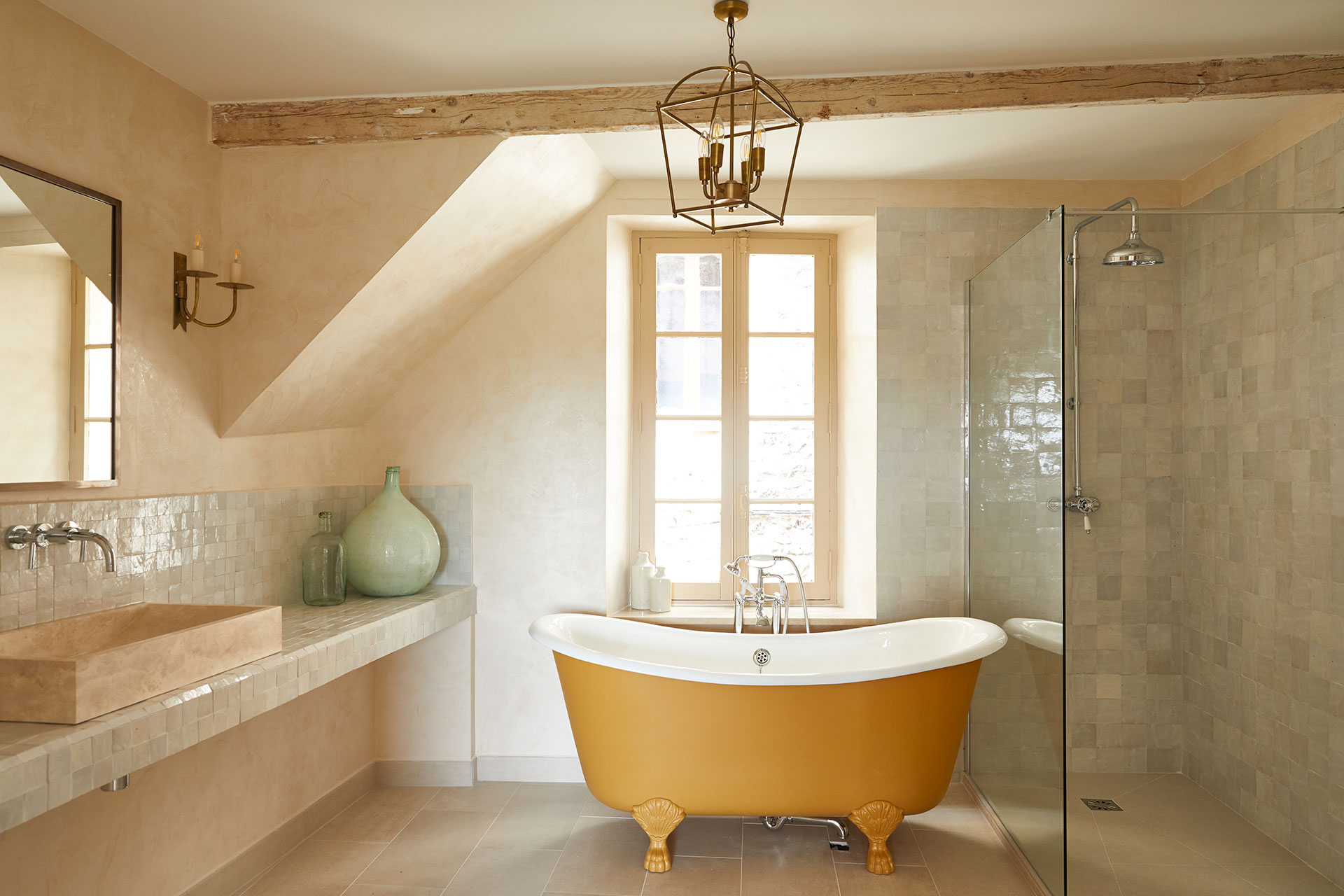 numéro-5_townhouse_Saint-Paul-de-Vence-France_interior-bathroom.jpg