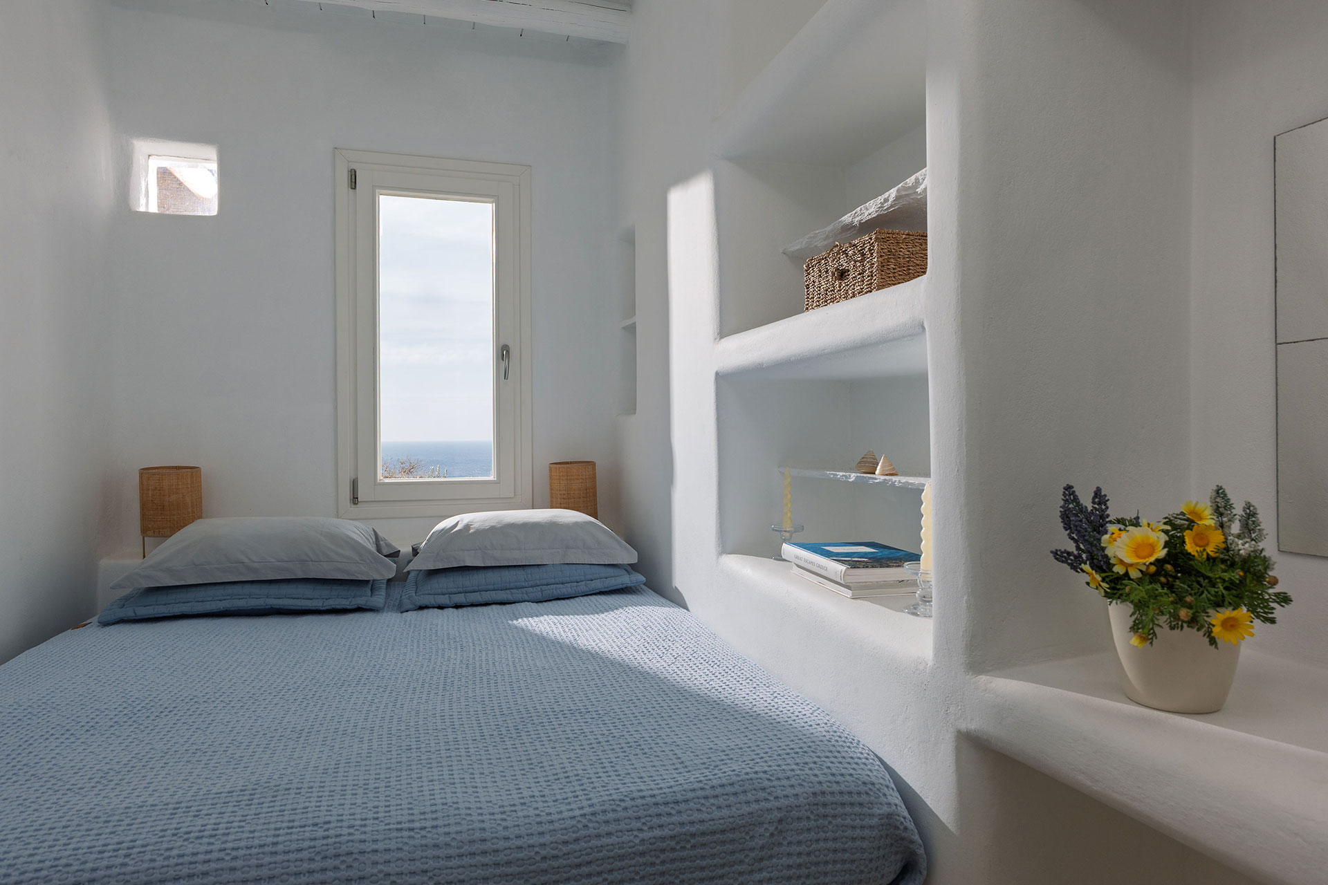 villa-riza_villa_andros-greece_interior-bed-room.jpg