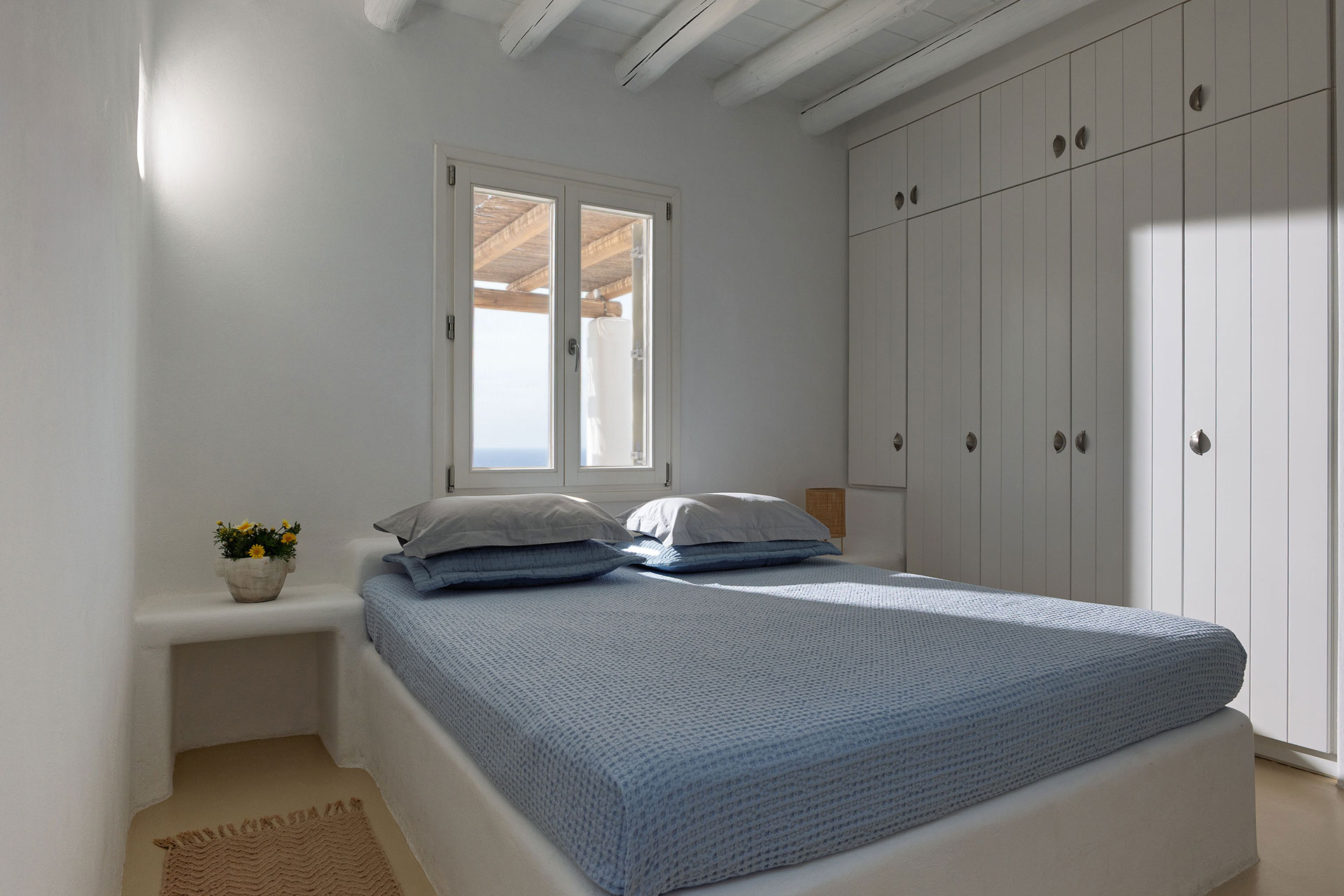 villa-riza_villa_andros-greece_interior-bedroom.jpg