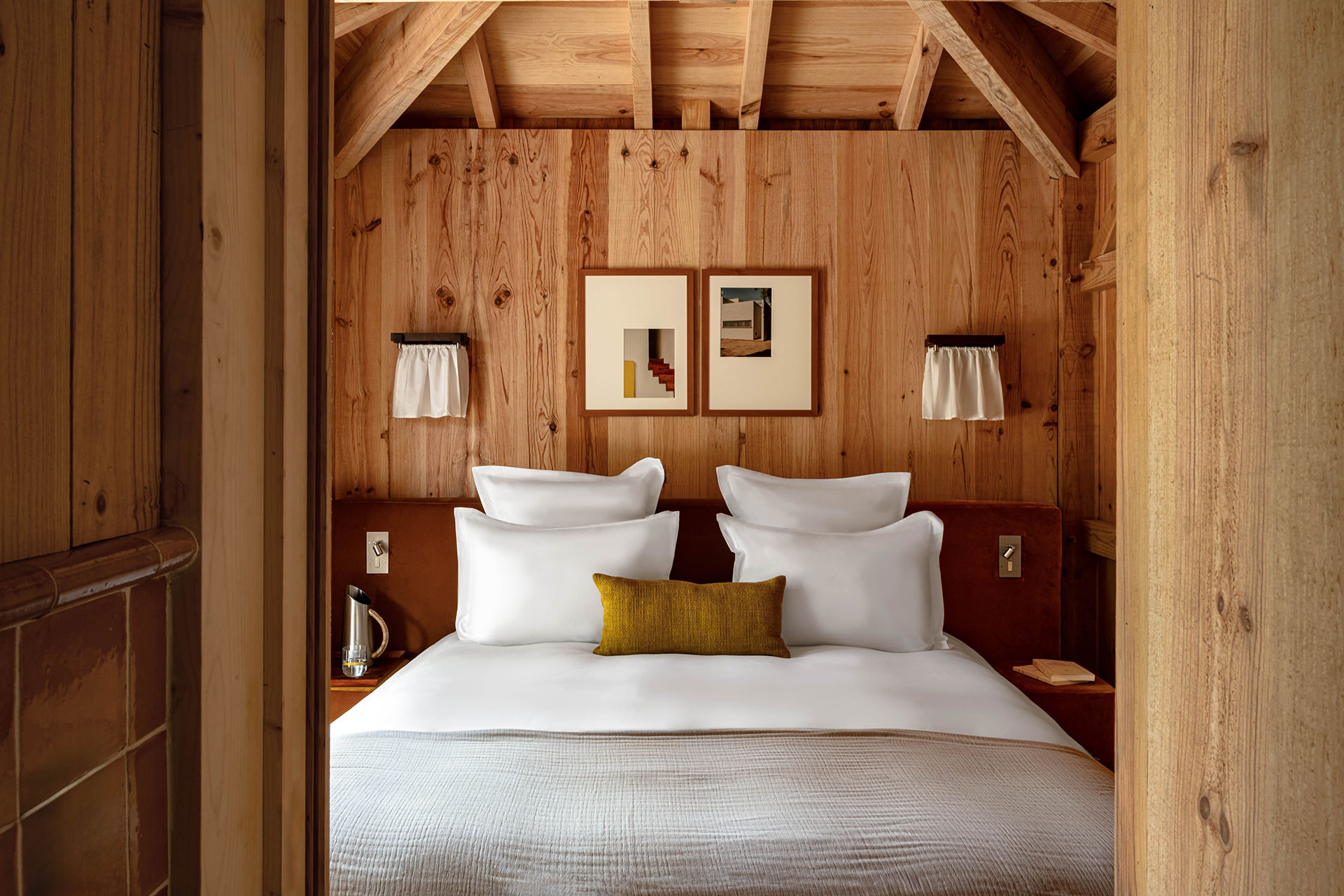 le-coeur-du-ferret_villa_Nouvelle-Aquitaine-france_interior-bedroom-space.jpg