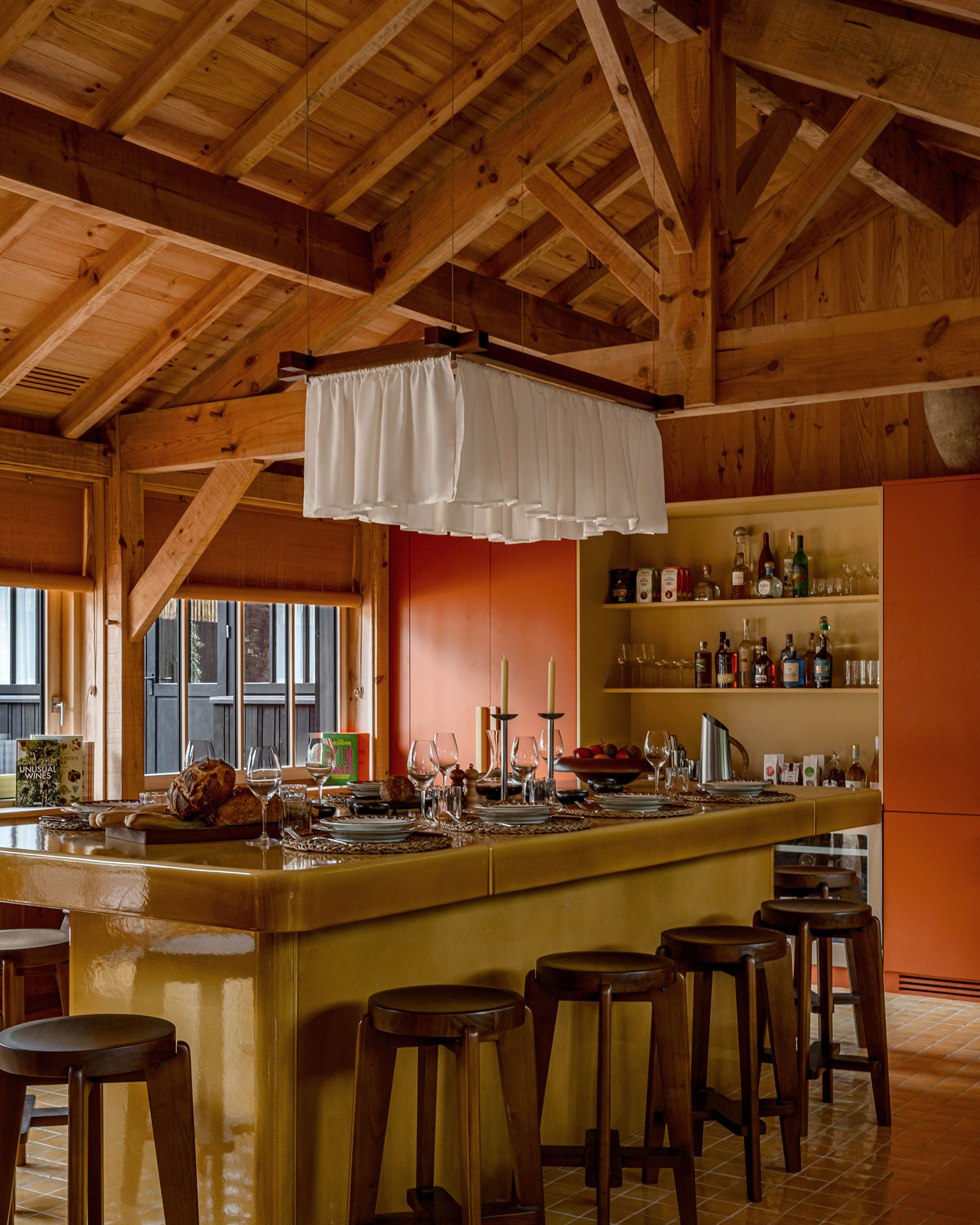 le-coeur-du-ferret_villa_Nouvelle-Aquitaine-france_interior-table-design.jpg