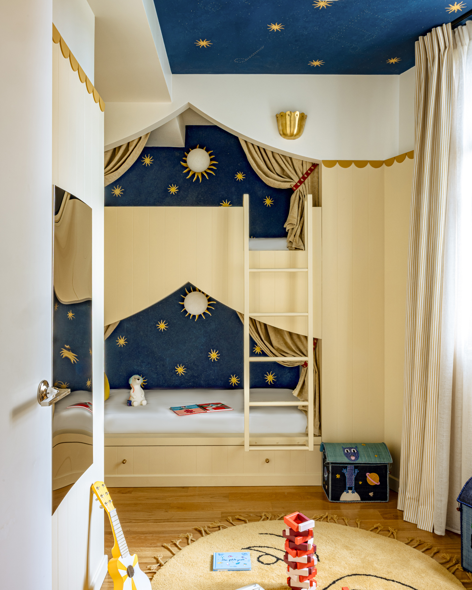 villa-junot_townhouse_Île-de-France-paris_interior-kids-room.jpg