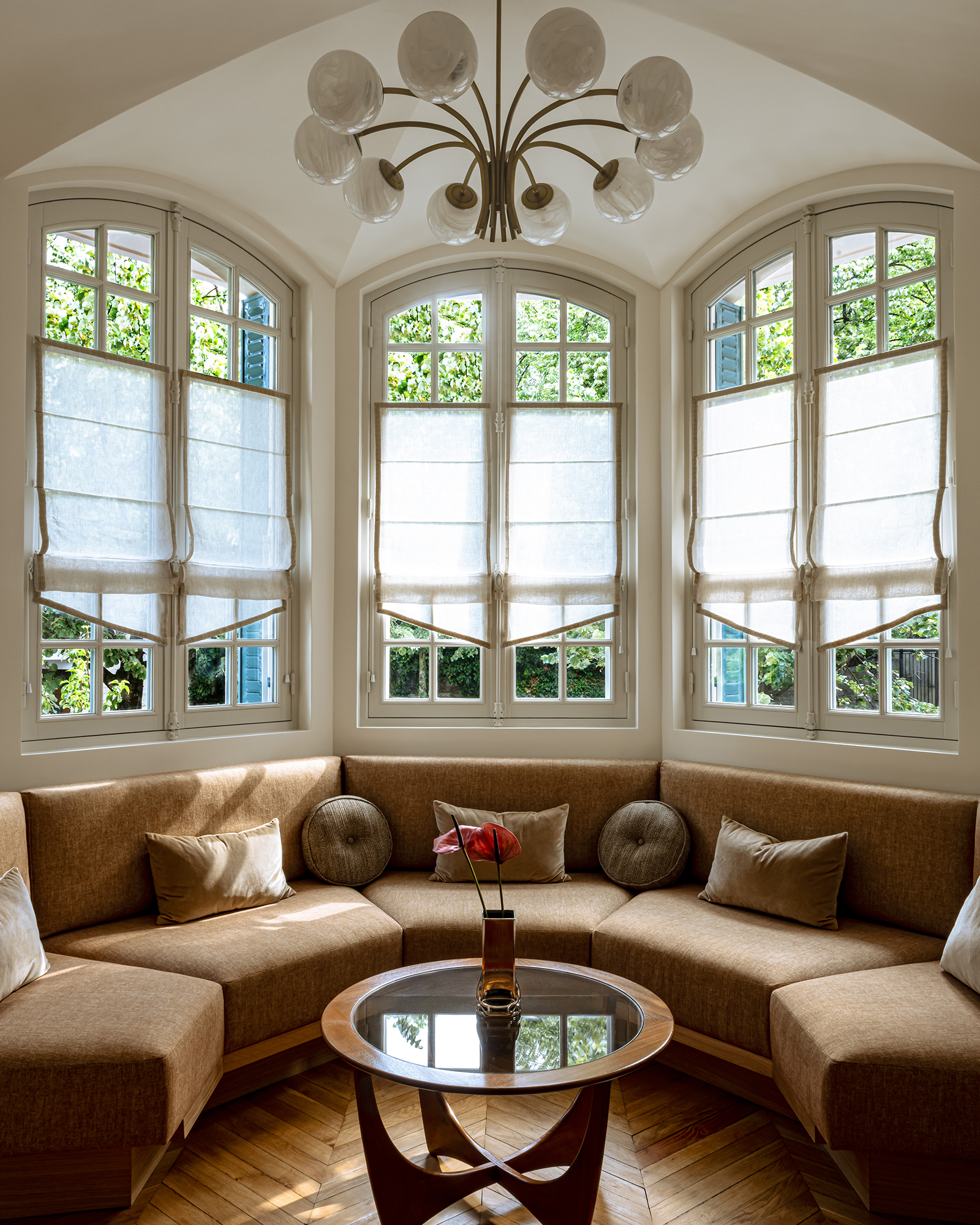 villa-junot_townhouse_Île-de-France-paris_interior-living-room-windows.jpg