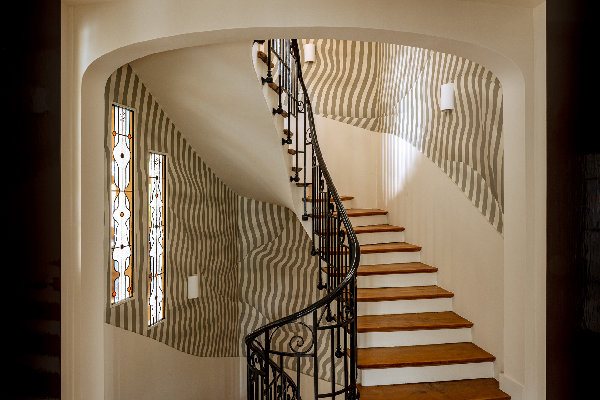 villa-junot_townhouse_Île-de-France-paris_interior-stairs.jpg