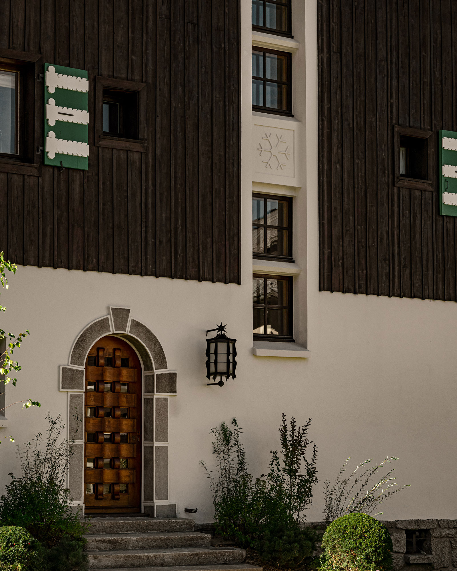 chalet-le-sarto_chalet_Megève-france_exterior-design-facade-detail.jpg