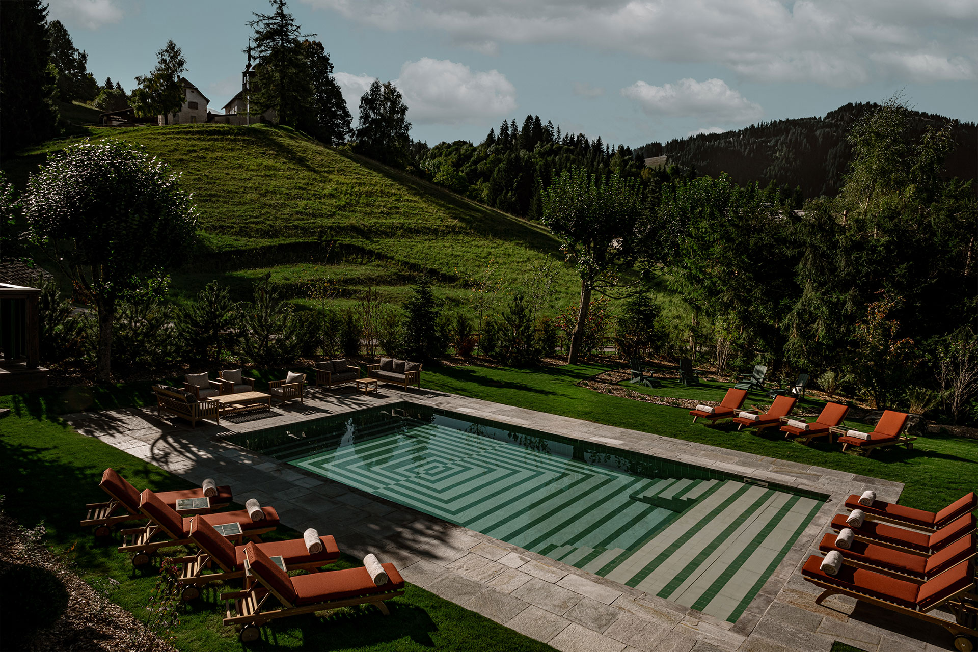 chalet-le-sarto_chalet_Megève-france_exterior-pool.jpg