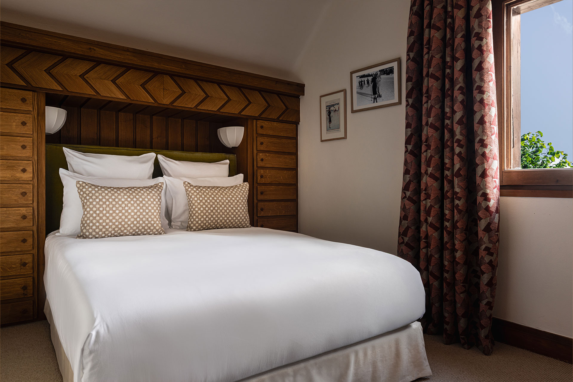 chalet-le-sarto_chalet_Megève-france_interior-bed-room-space.jpg