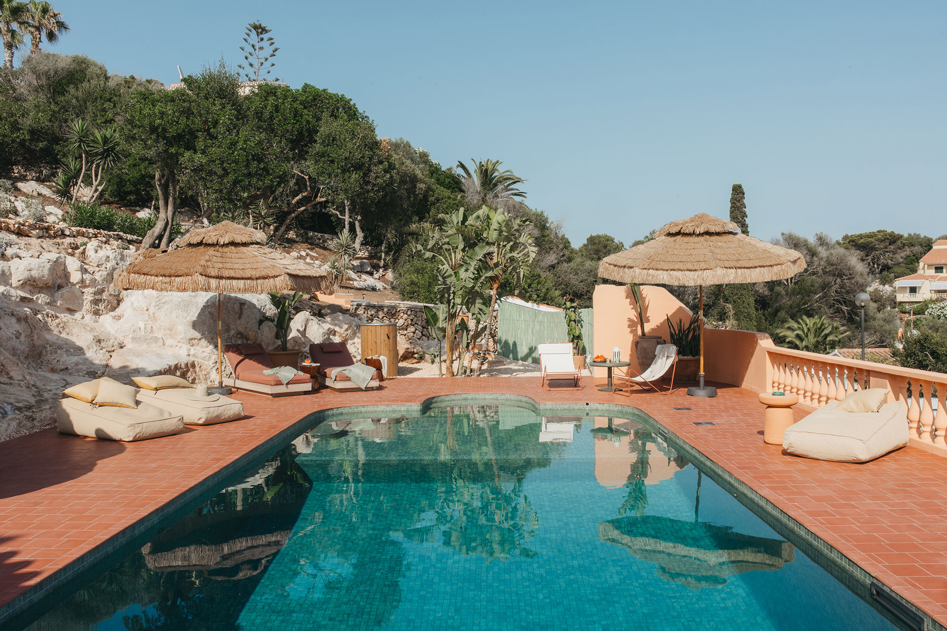 el-puente-al-amor_villa_menorca-spain_exterior-pool.jpg