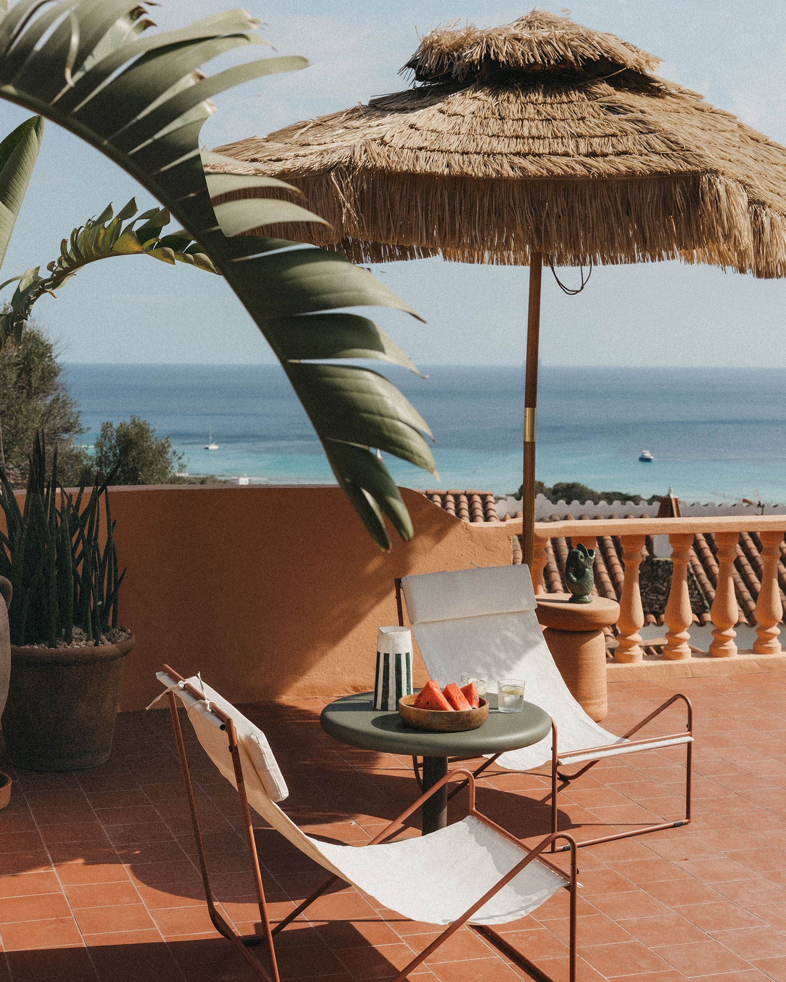 el-puente-al-amor_villa_menorca-spain_exterior-terrace.jpg