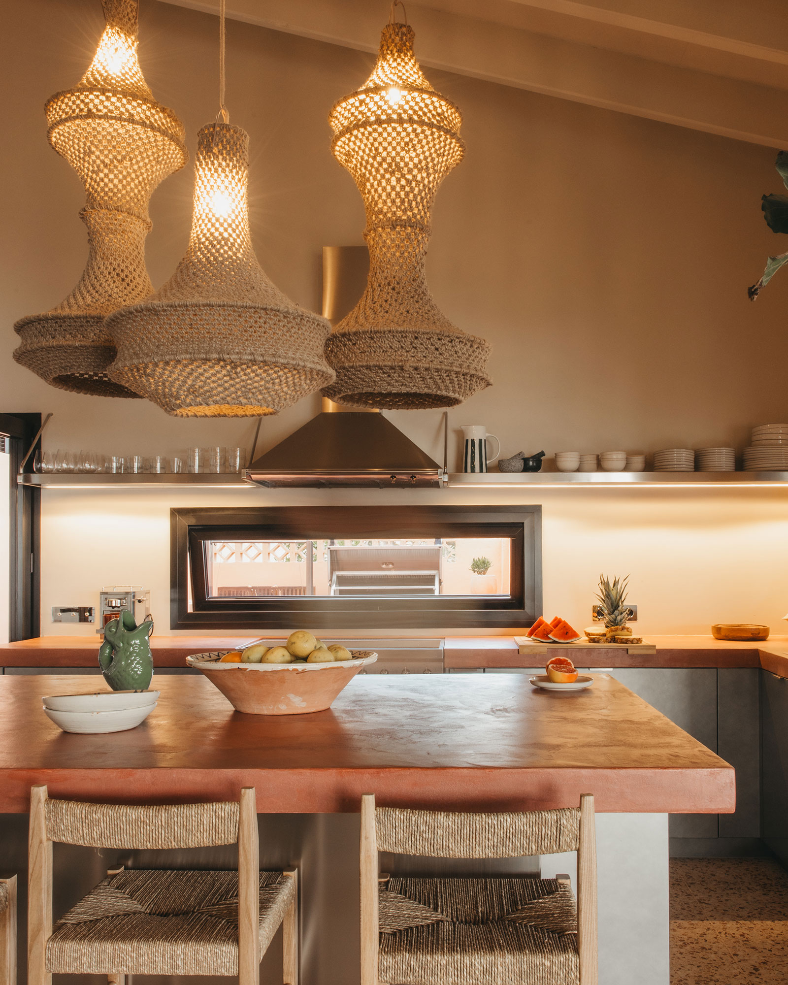el-puente-al-amor_villa_menorca-spain_interior-kitchen.jpg