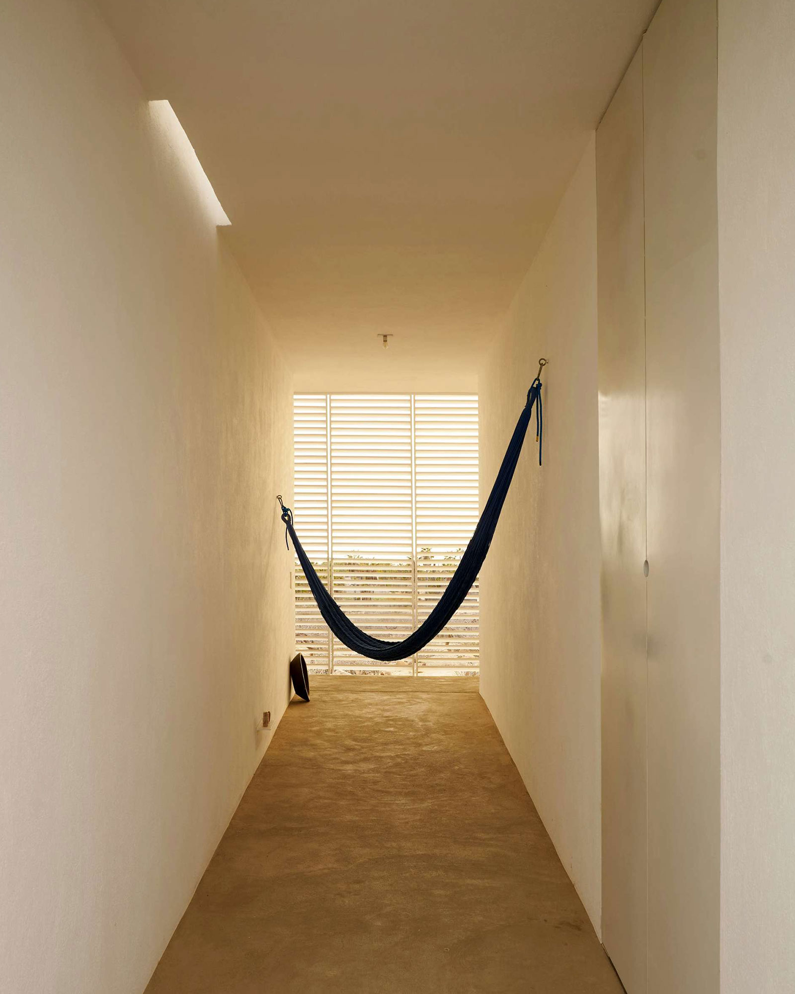 casa-nada_villa_todos-santos-baja-california-sur-mexico_interior-hammock-space.jpg