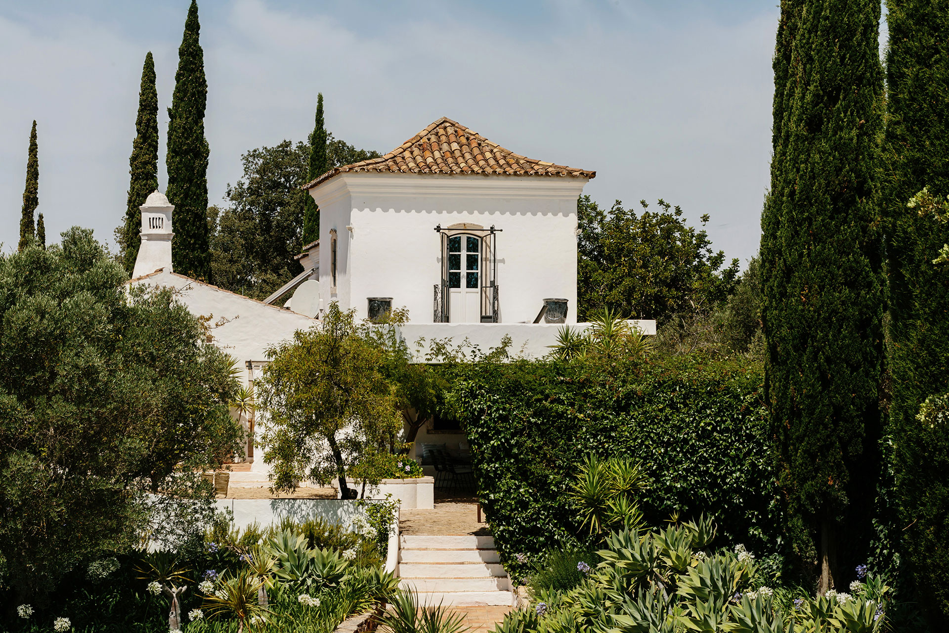 monte-da-palmeira_farmhouse_faro-portugal_exterior.jpg