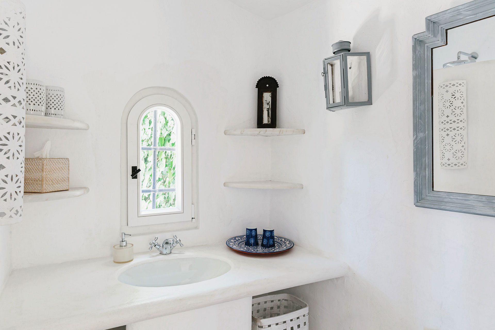 monte-da-palmeira_farmhouse_faro-portugal_interior-bathroom.jpg