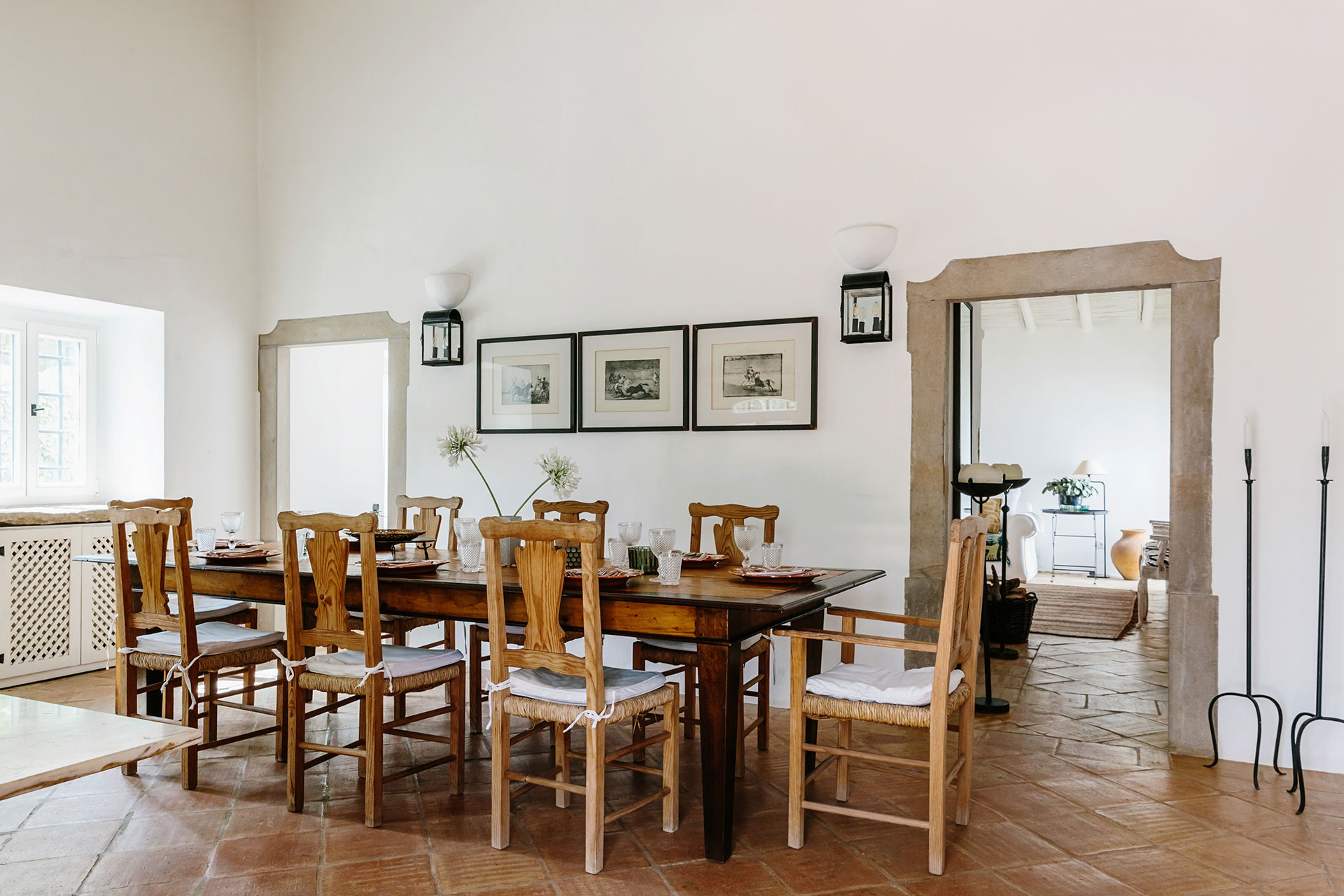 monte-da-palmeira_farmhouse_faro-portugal_interior-dining.jpg