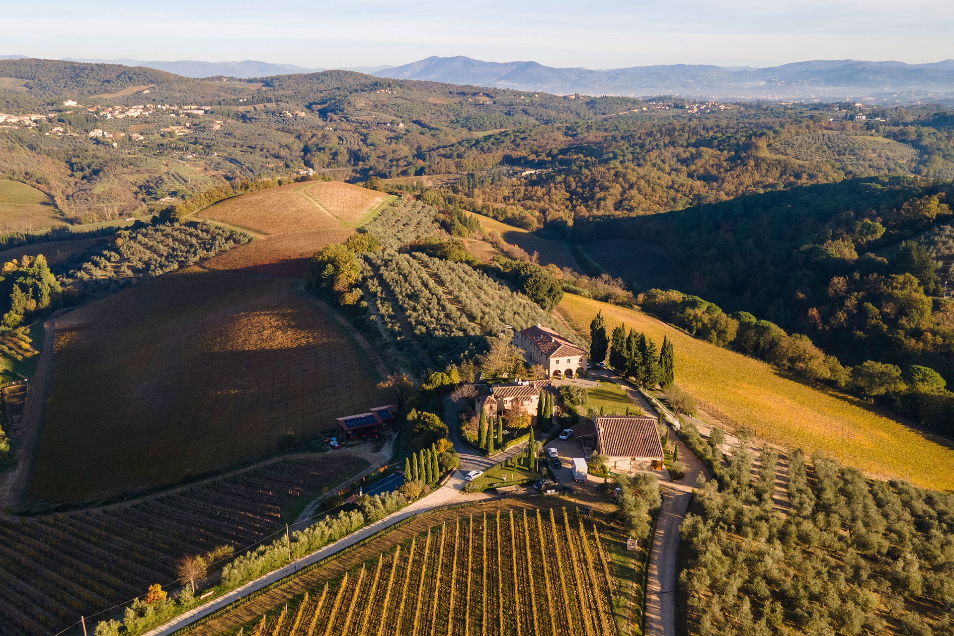 tenuta-la-poggiona-la-colonica_farmhouse_florence-italy_exterior.jpg