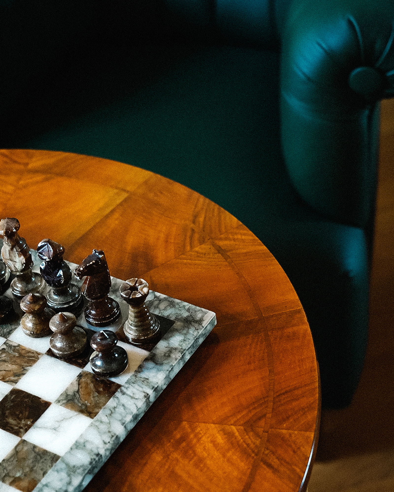tenuta-la-poggiona-la-colonica_farmhouse_florence-italy_interior-chess.jpg