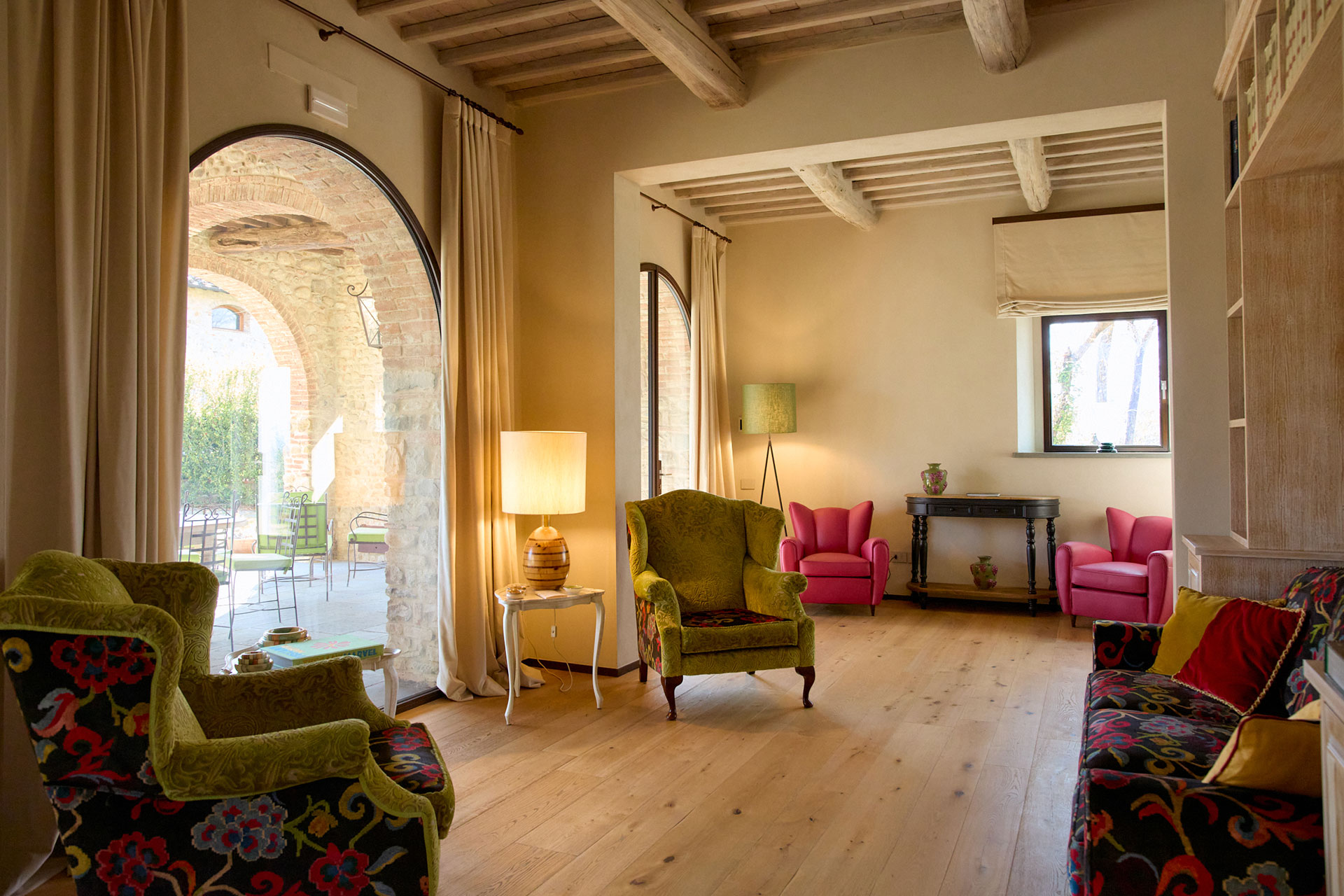tenuta-la-poggiona-la-colonica_farmhouse_florence-italy_interior-design.jpg