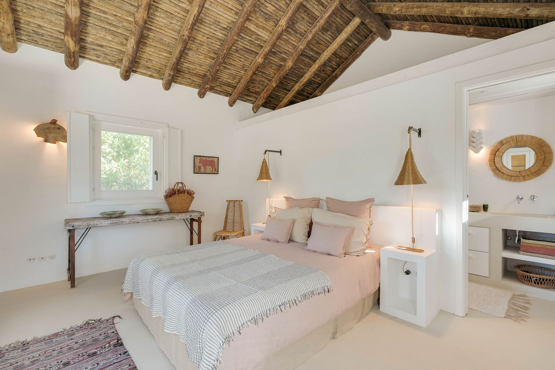 villa-lime_villa_Setubal-comporta-portugal_interior-bed-room.jpg