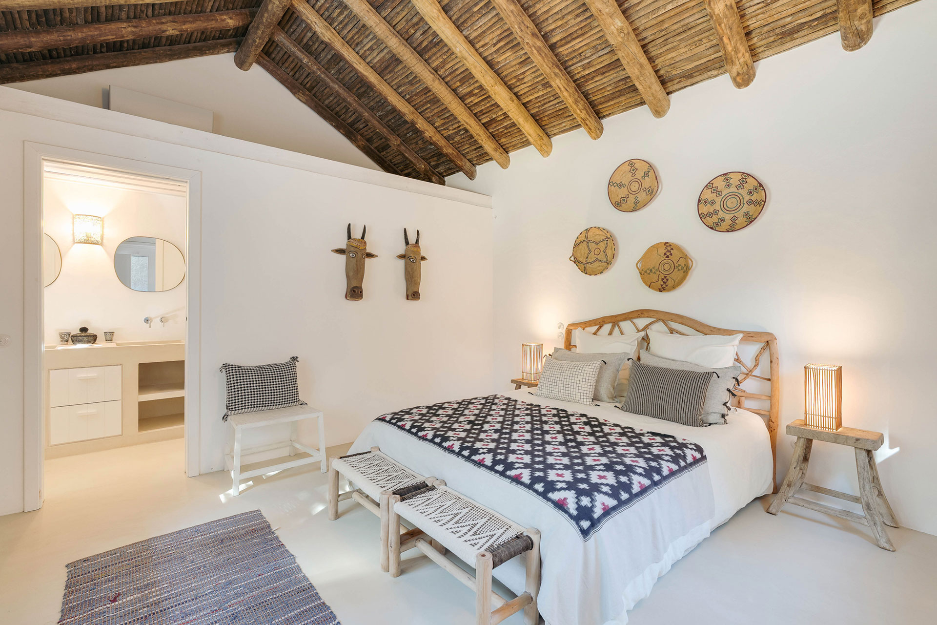 villa-lime_villa_Setubal-comporta-portugal_interior-bedroom-design.jpg