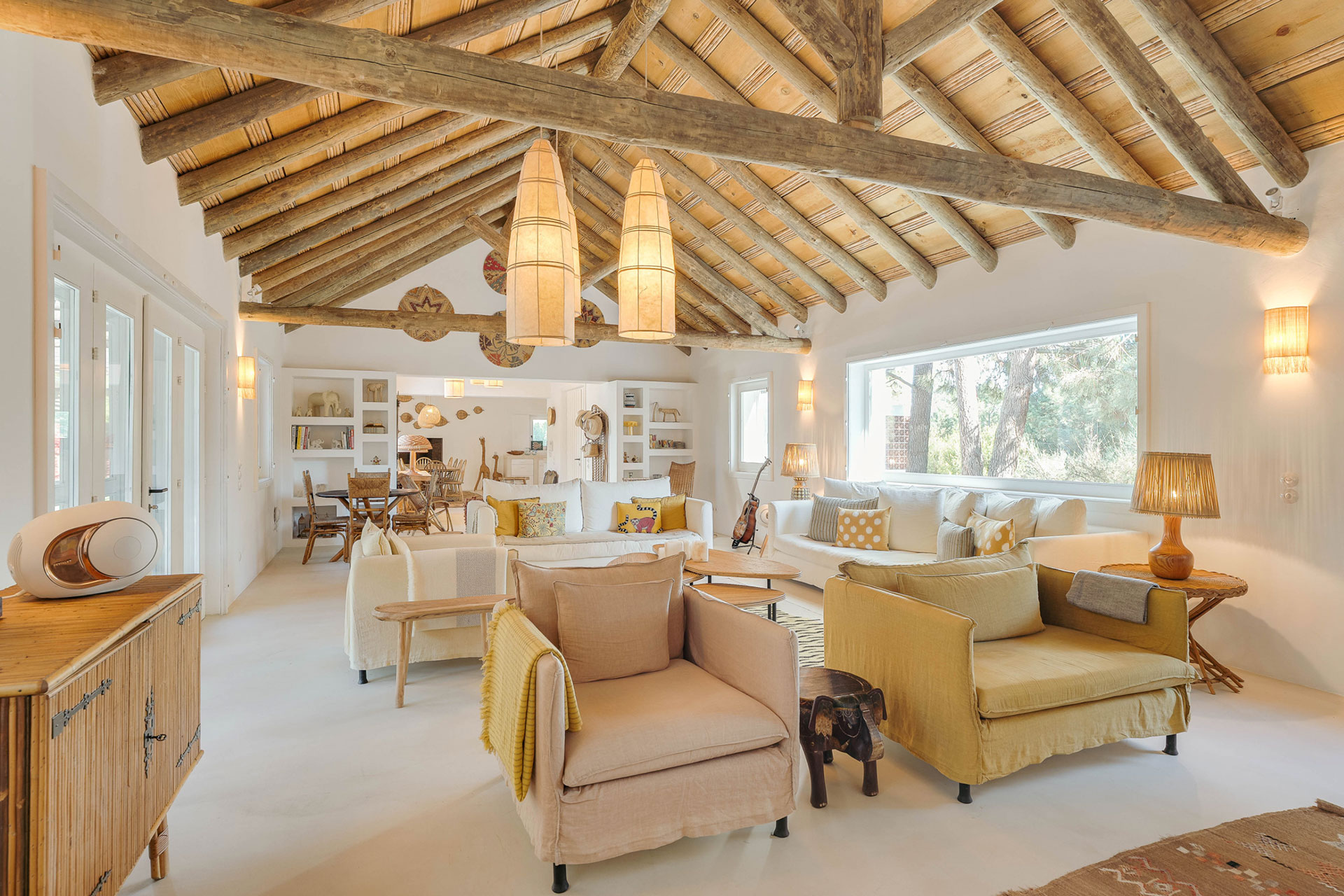 villa-lime_villa_Setubal-comporta-portugal_interior-seating.jpg