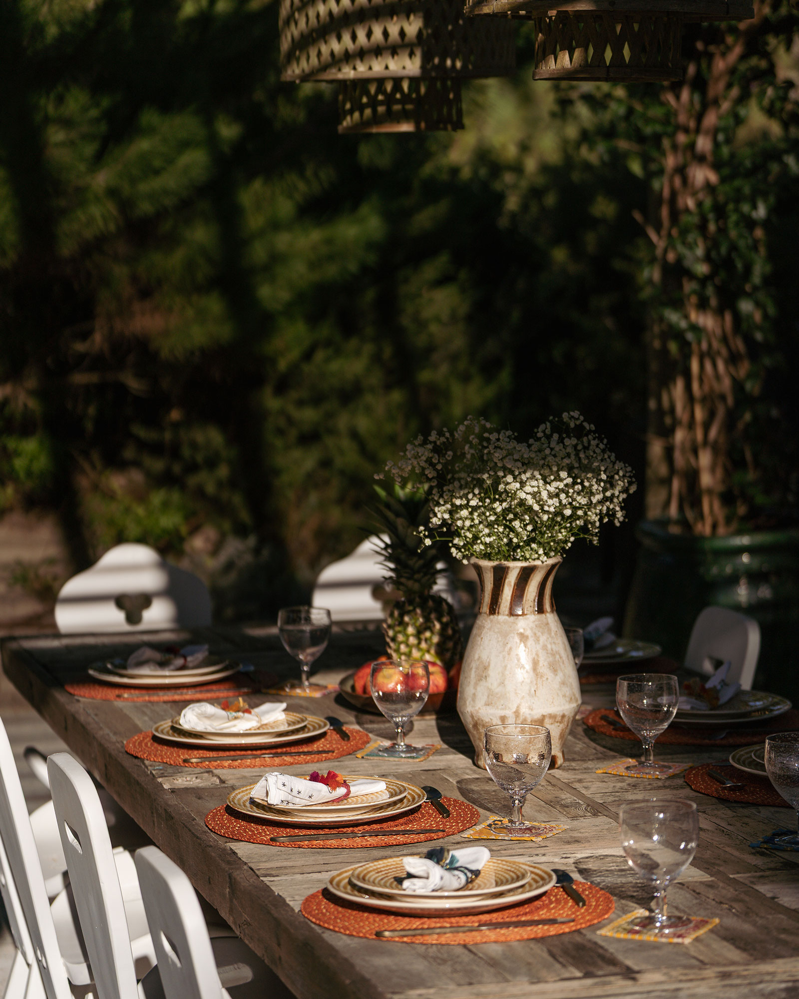 villa-lime_villa_Setubal-portugal_exterior-table-terrace.jpg