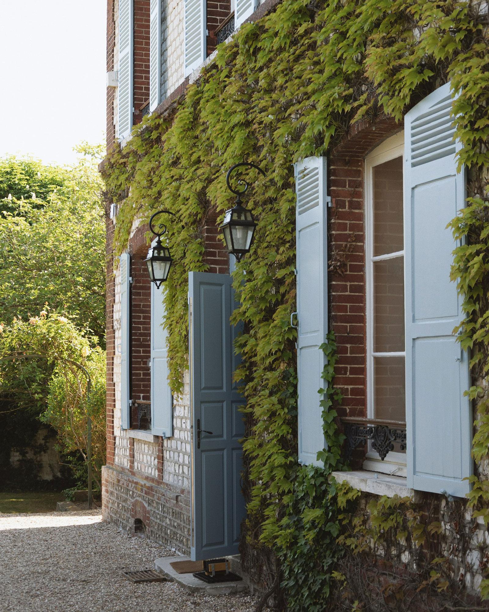rive_house_muids-normandy-france_exterior-door.jpg